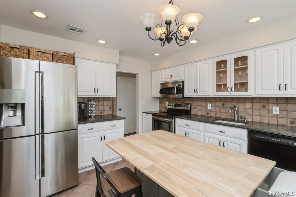 #12 photo, 1 Wendy Lane, 롱 아일랜드 East Northport , NY 11731