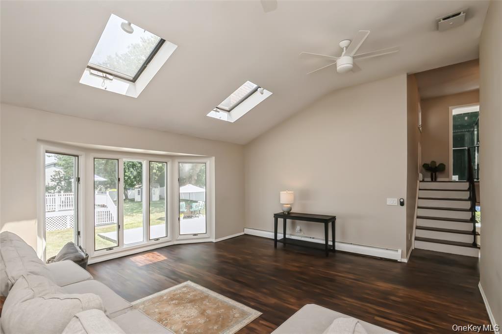 #20 photo, 1 Wendy Lane, 롱 아일랜드 East Northport , NY 11731