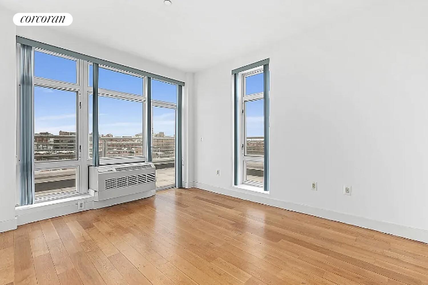 #4 photo, Flushing, クイーンズ区 Flushing , NY 11354