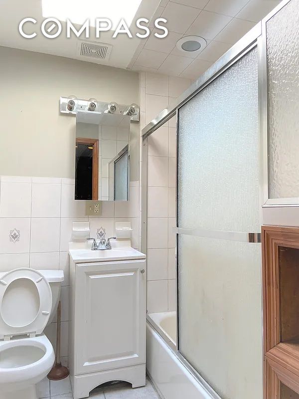 #18 photo, 313 Van Buren Street, ブルックリン区 Bedford-Stuyvesant , NY 11221