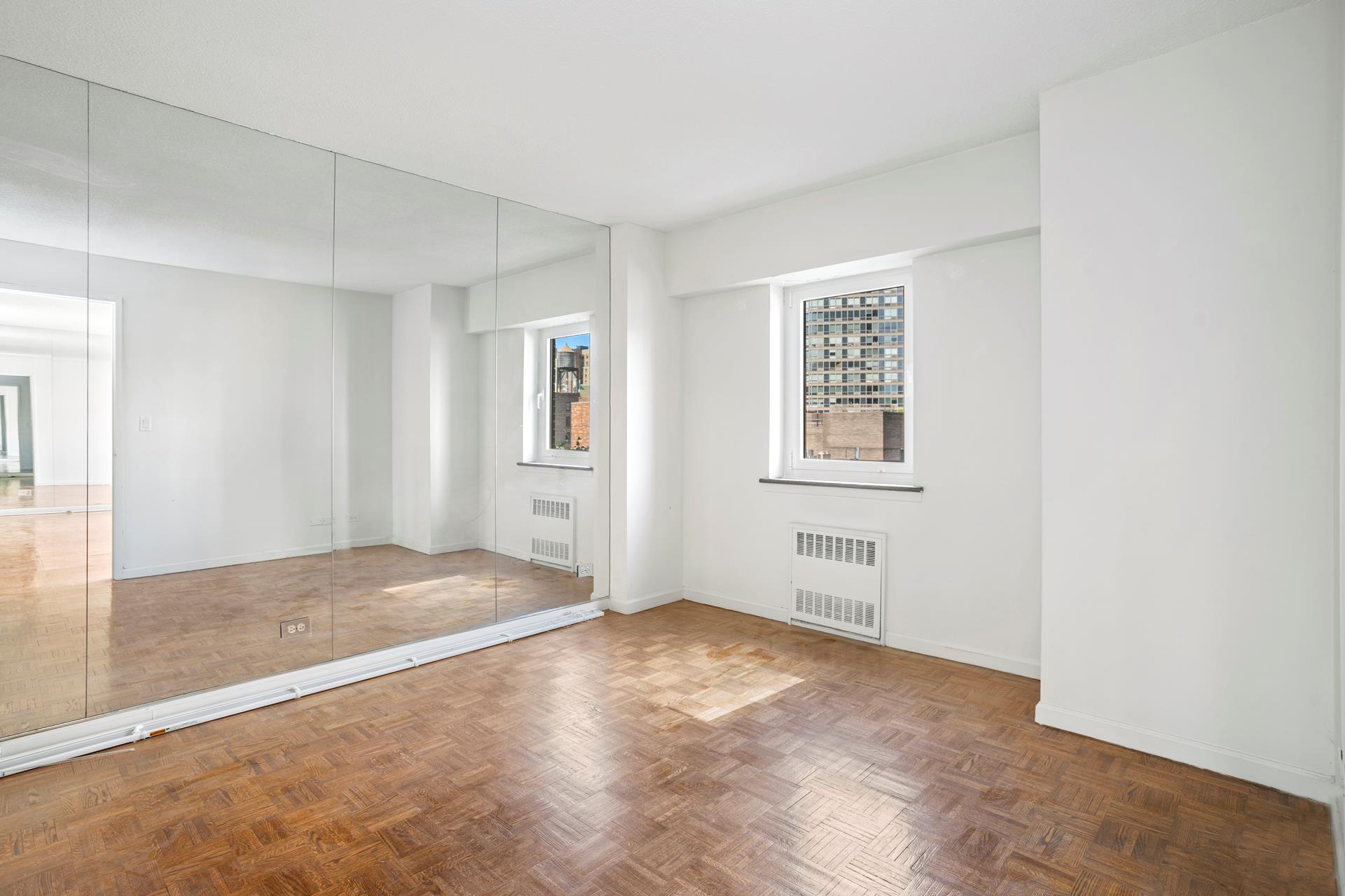 #4 photo, New York City, マンハッタン Lincoln Square , NY 10023