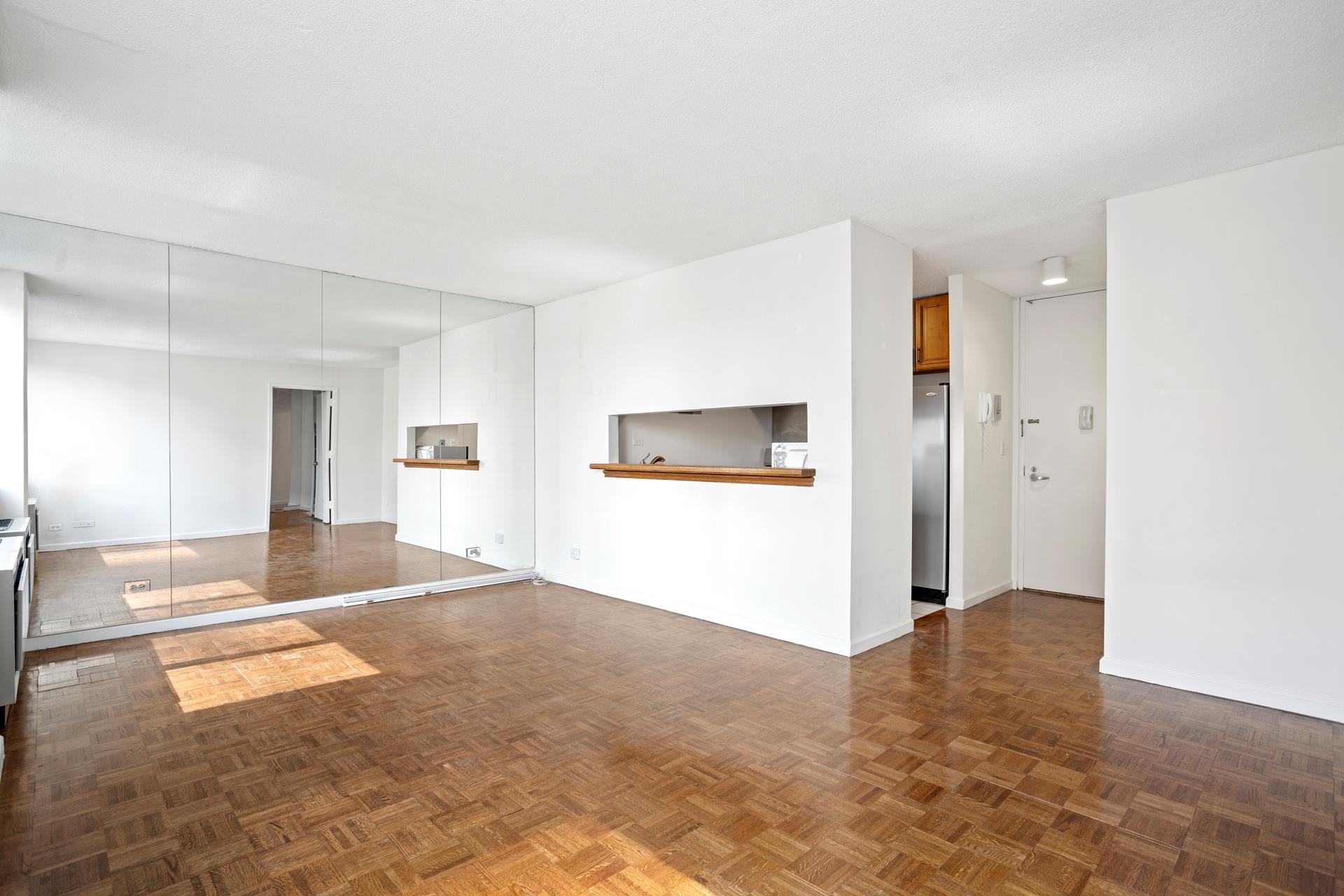 #7 photo, New York City, マンハッタン Lincoln Square , NY 10023