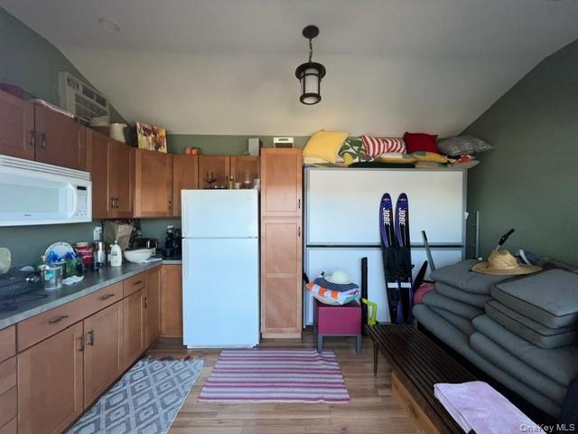 #7 photo, 757 S Lake Boulevard, Mahopac , NY 10541