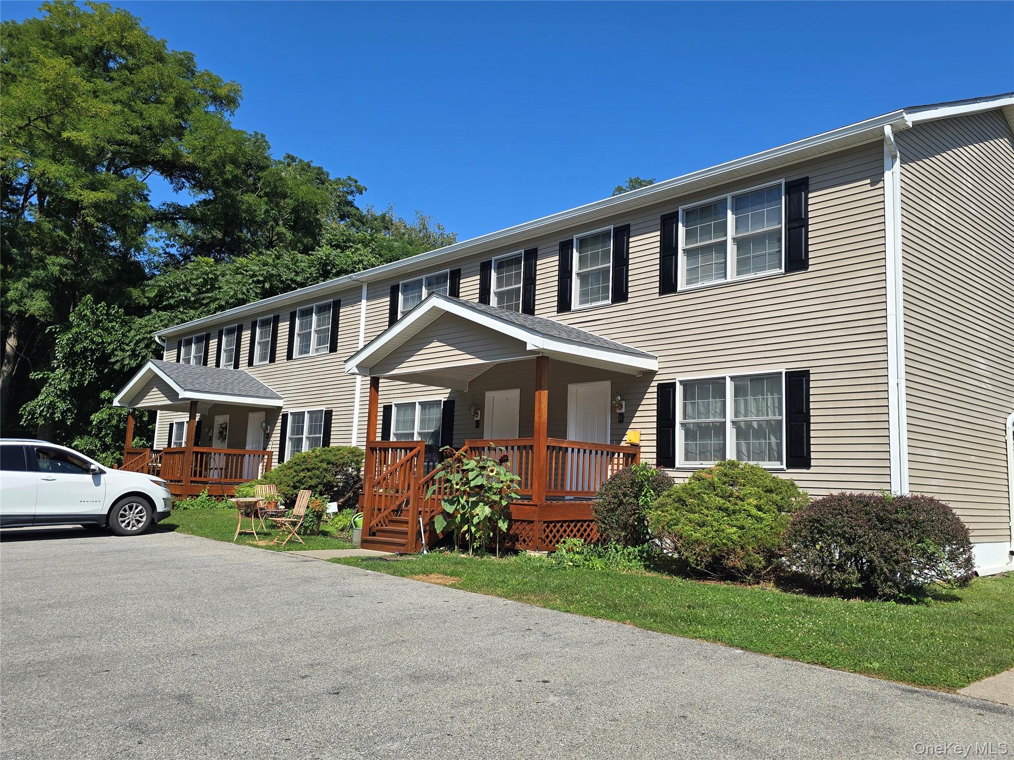 #1 photo, 1-18 Willow Way, Rhinebeck , NY 12572