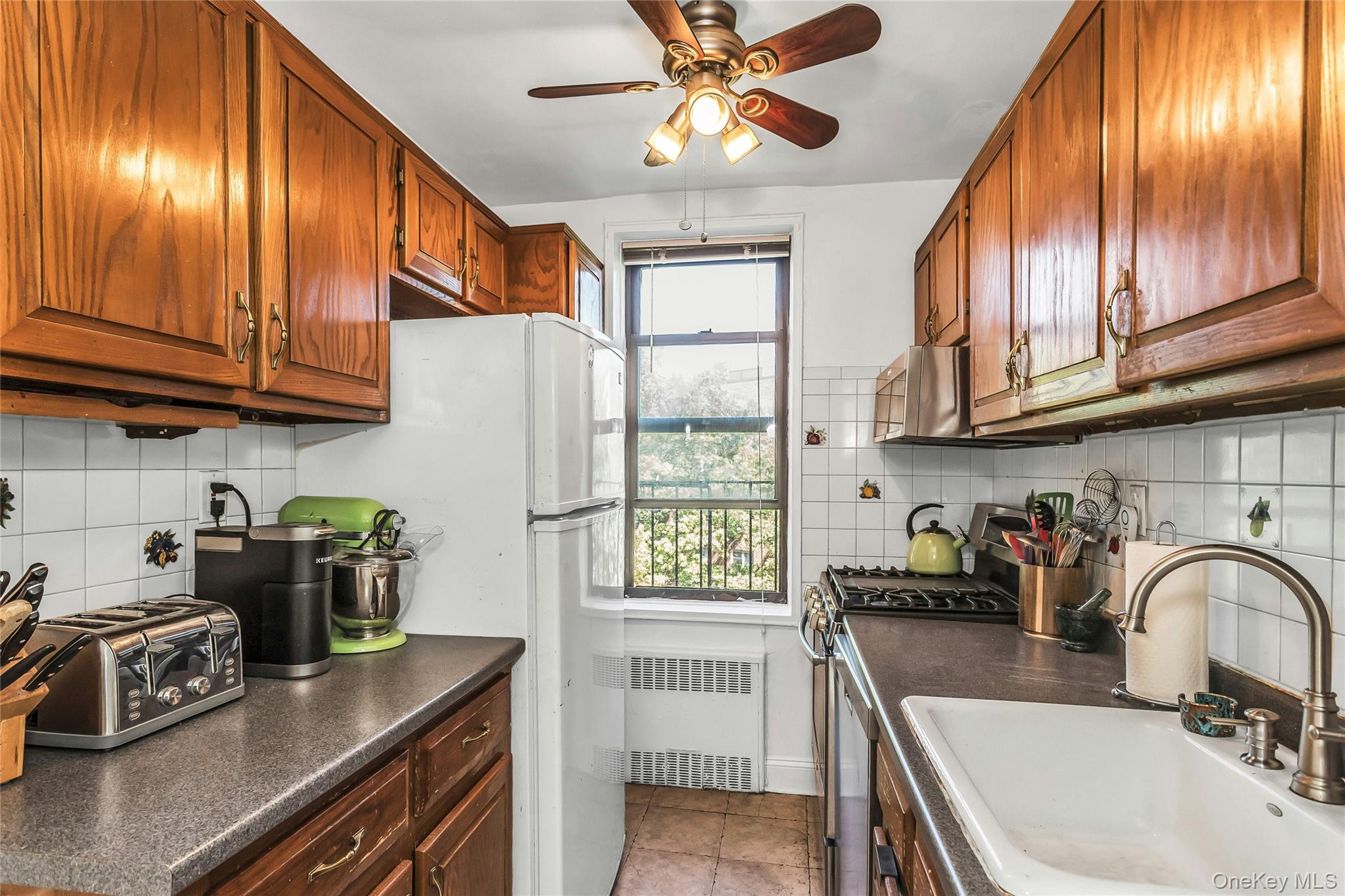 #12 photo, 83-20 141 ST, クイーンズ区 Briarwood , NY 11435