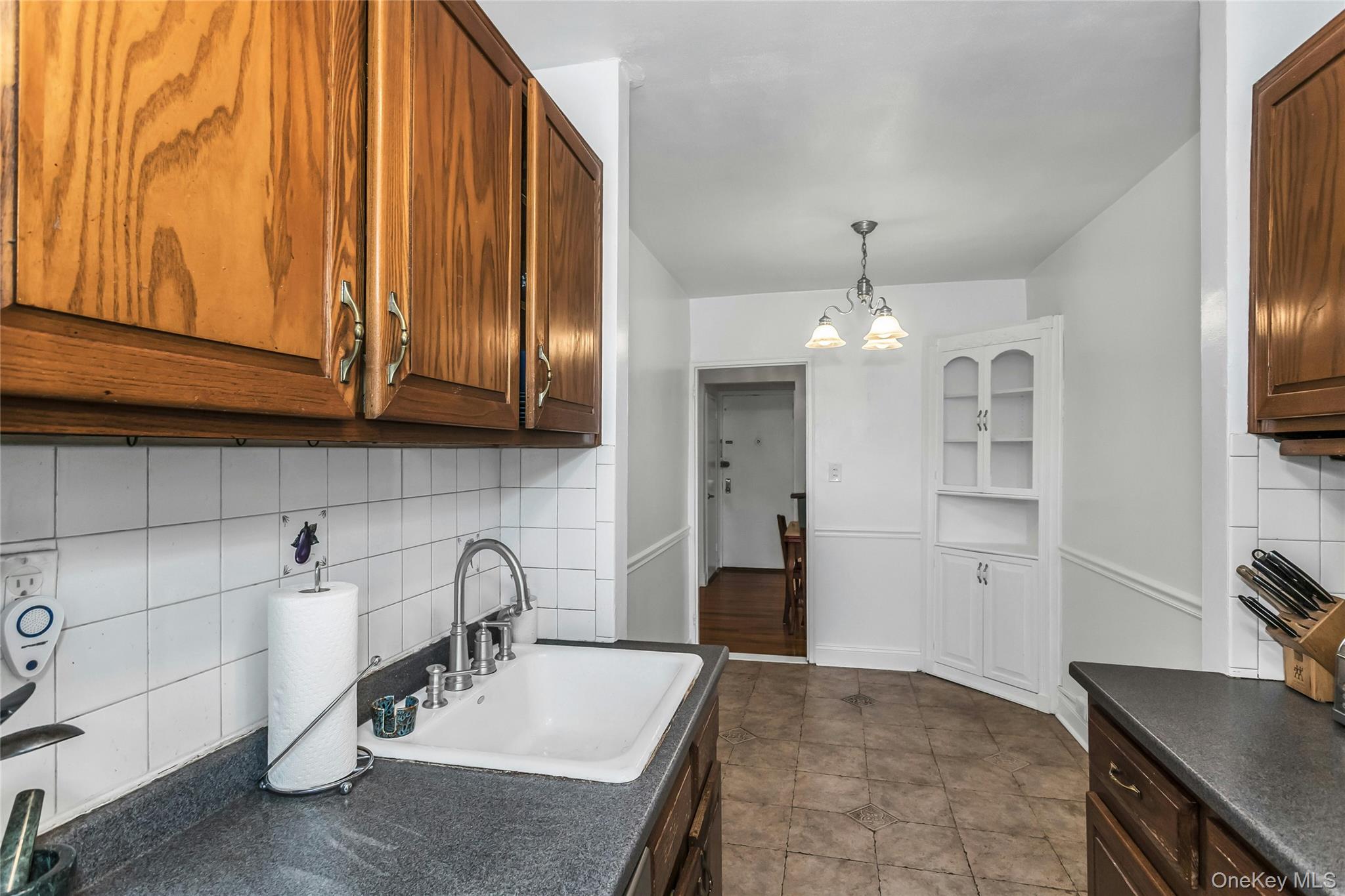 #13 photo, 83-20 141 ST, クイーンズ区 Briarwood , NY 11435