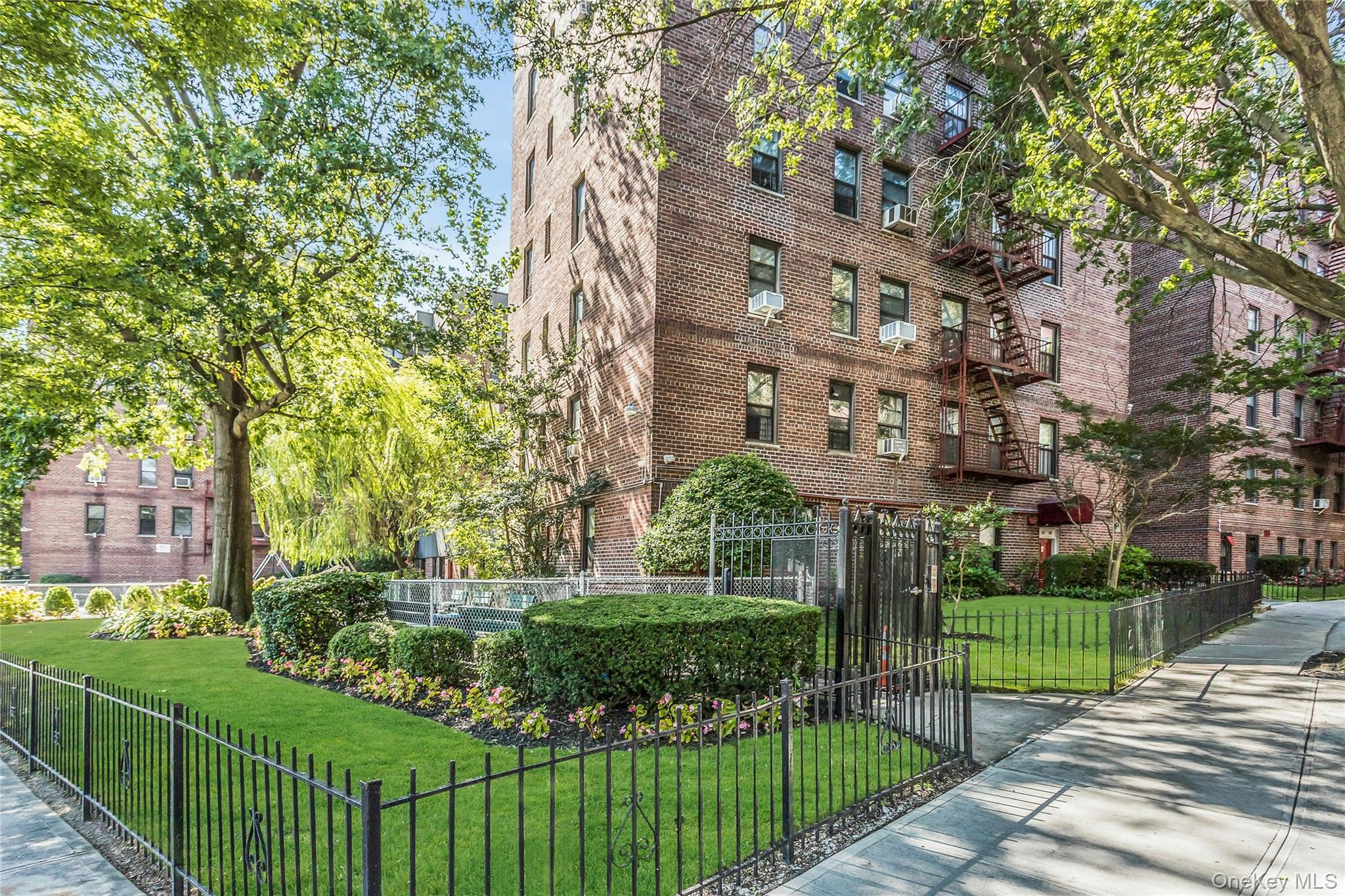 #18 photo, 83-20 141 ST, クイーンズ区 Briarwood , NY 11435