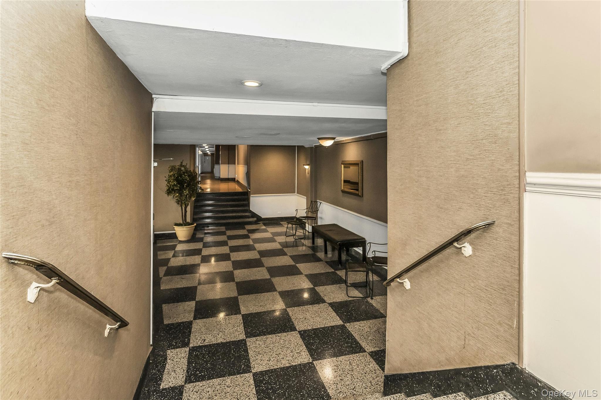 #5 photo, 83-20 141 ST, クイーンズ区 Briarwood , NY 11435