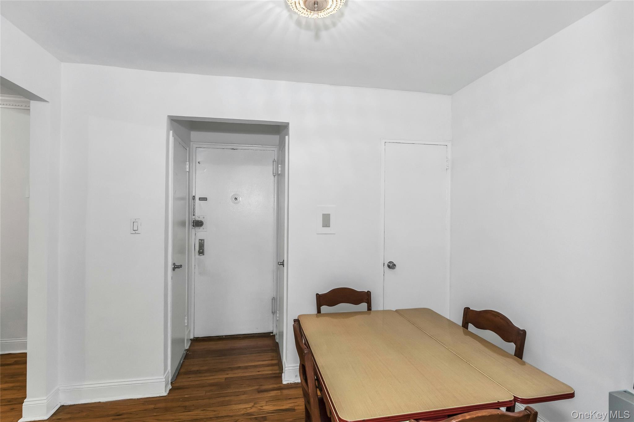 #6 photo, 83-20 141 ST, クイーンズ区 Briarwood , NY 11435