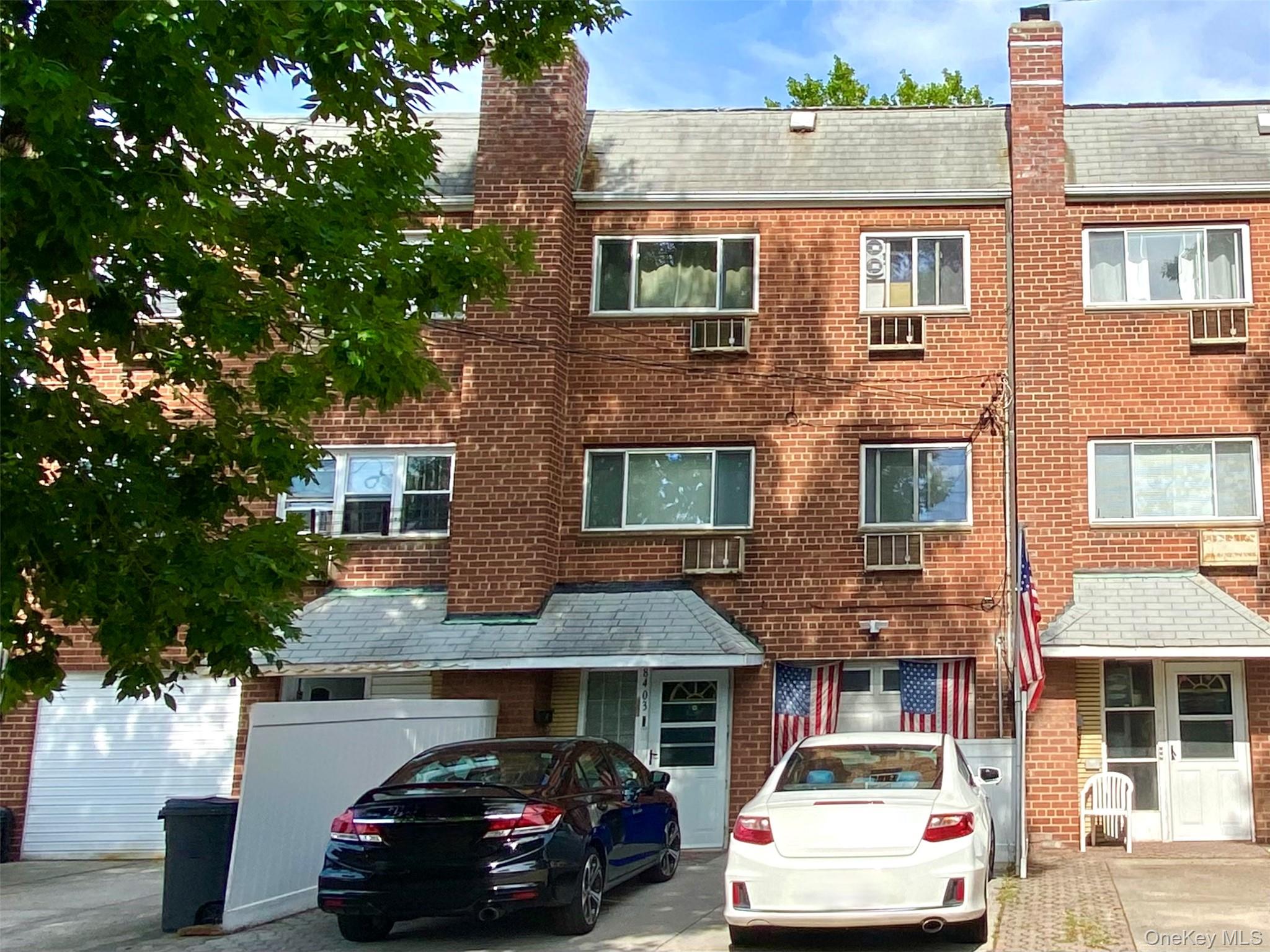 #1 photo, 84-03 266th Street, Floral Park , NY 11001