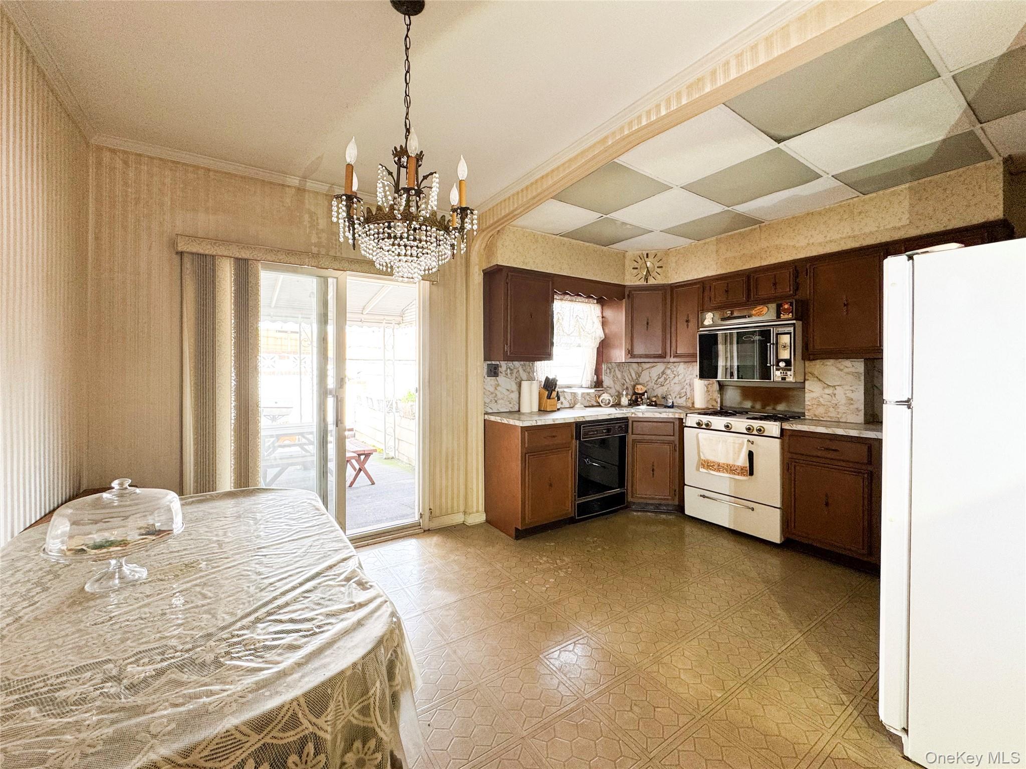 #11 photo, 6073 71 Street, Maspeth , NY 11378