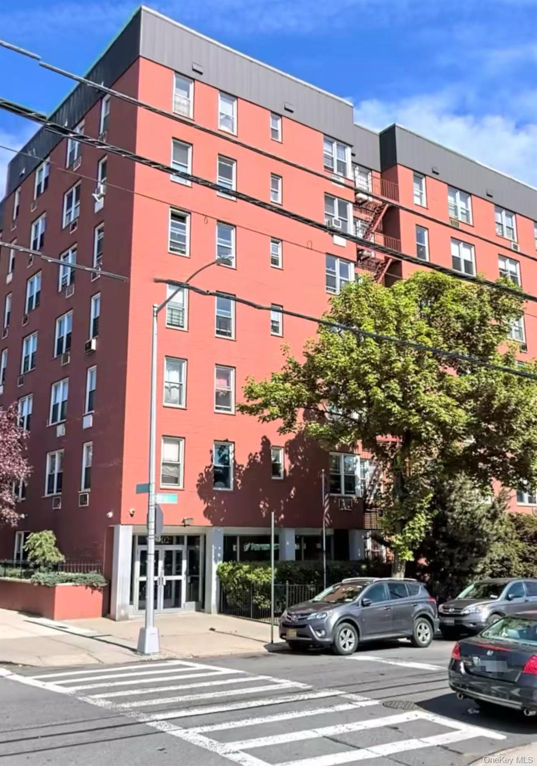 #1 photo, 7402 43rd Avenue, クイーンズ区 Elmhurst , NY 11373