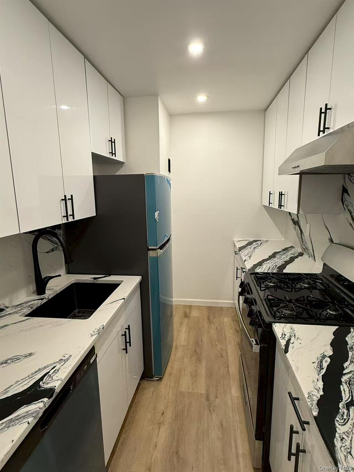 #2 photo, 7402 43rd Avenue, クイーンズ区 Elmhurst , NY 11373