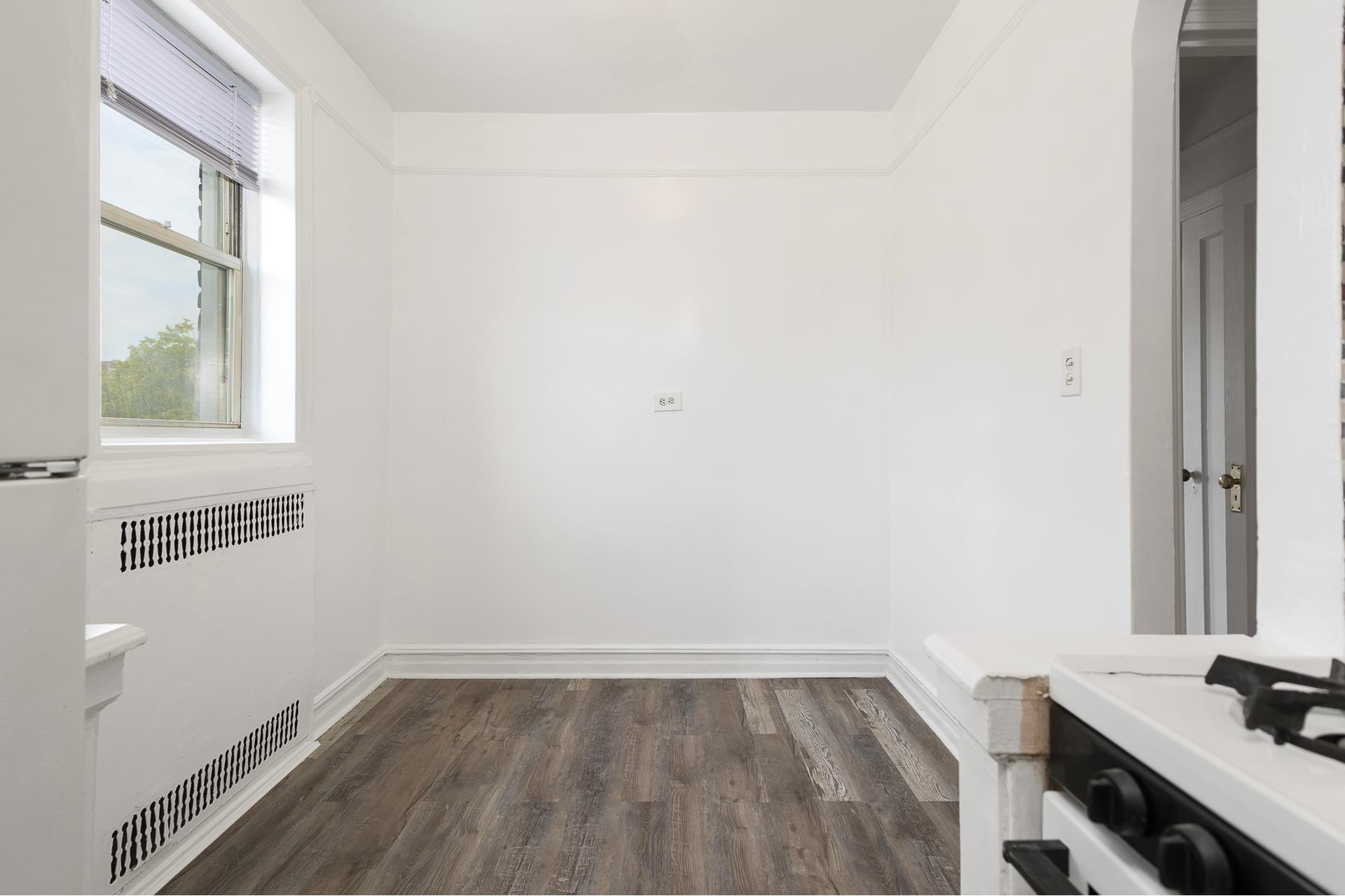 #16 photo, 570 OCEAN Parkway, ブルックリン区 Kensington , NY 11218