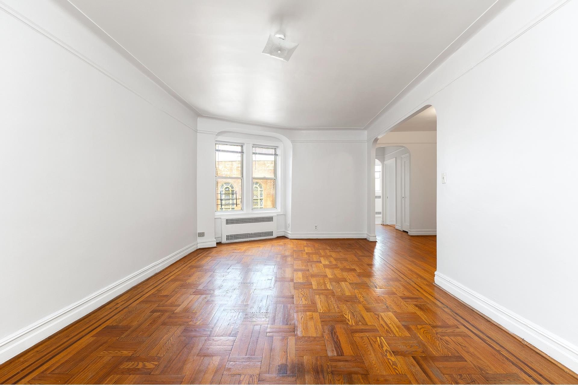 #17 photo, 570 OCEAN Parkway, ブルックリン区 Kensington , NY 11218