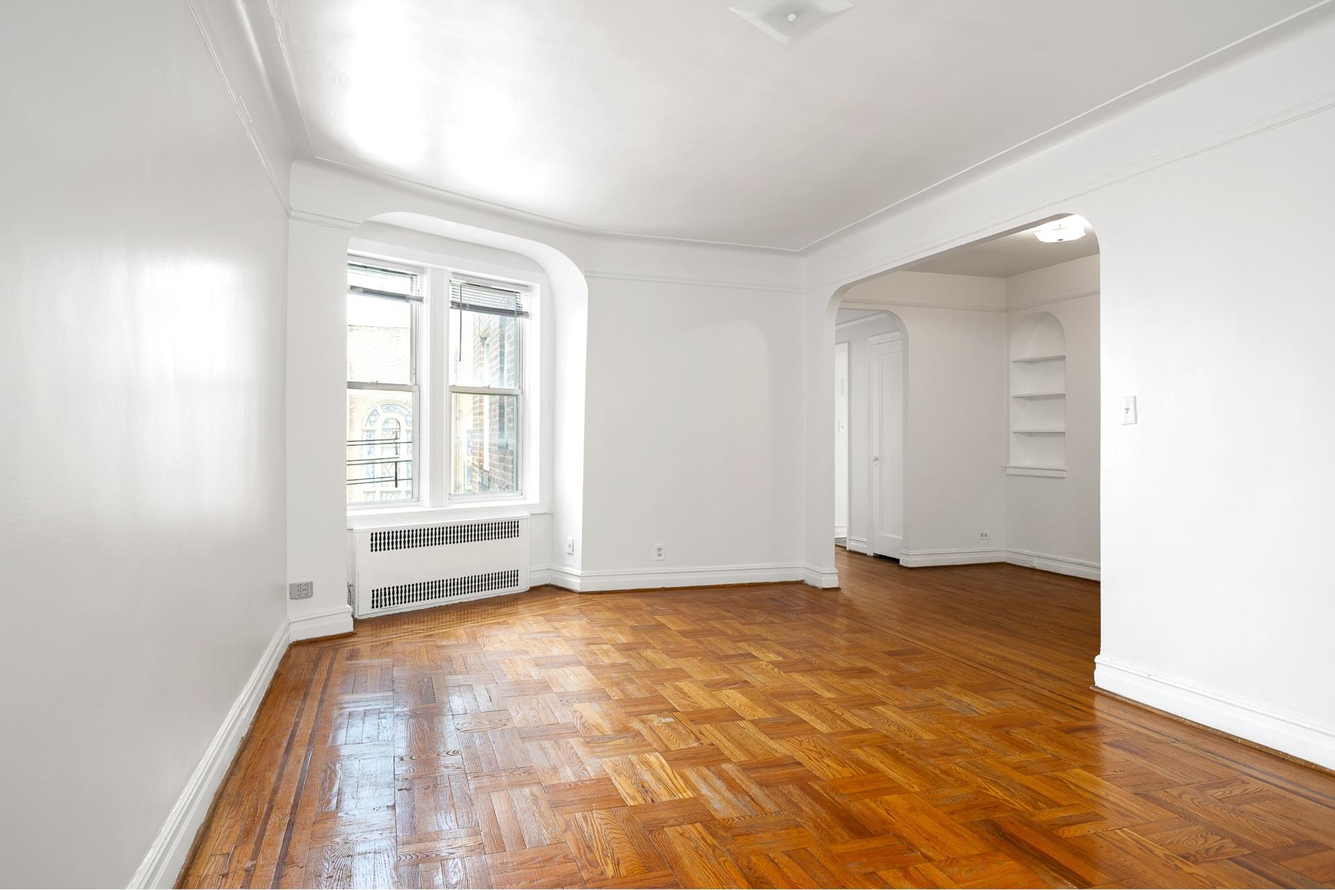 #5 photo, 570 OCEAN Parkway, ブルックリン区 Kensington , NY 11218