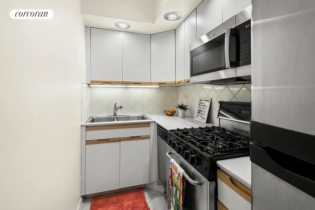 #6 photo, 333 E 75TH Street, マンハッタン Lenox Hill , NY 10021