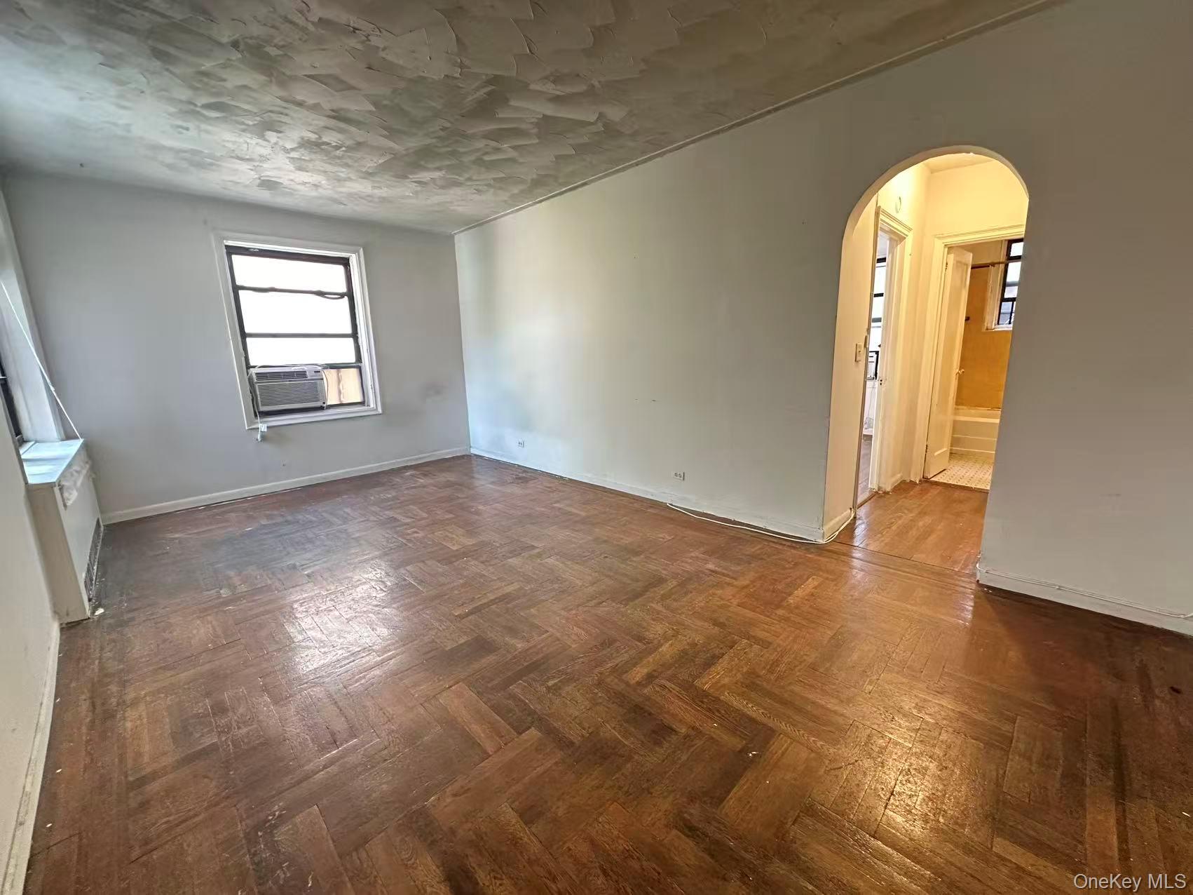 #4 photo, 33-38 Parsons Boulevard, クイーンズ区 Flushing , NY 11354