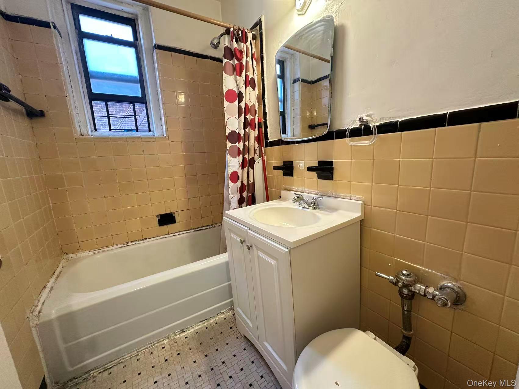 #5 photo, 33-38 Parsons Boulevard, クイーンズ区 Flushing , NY 11354