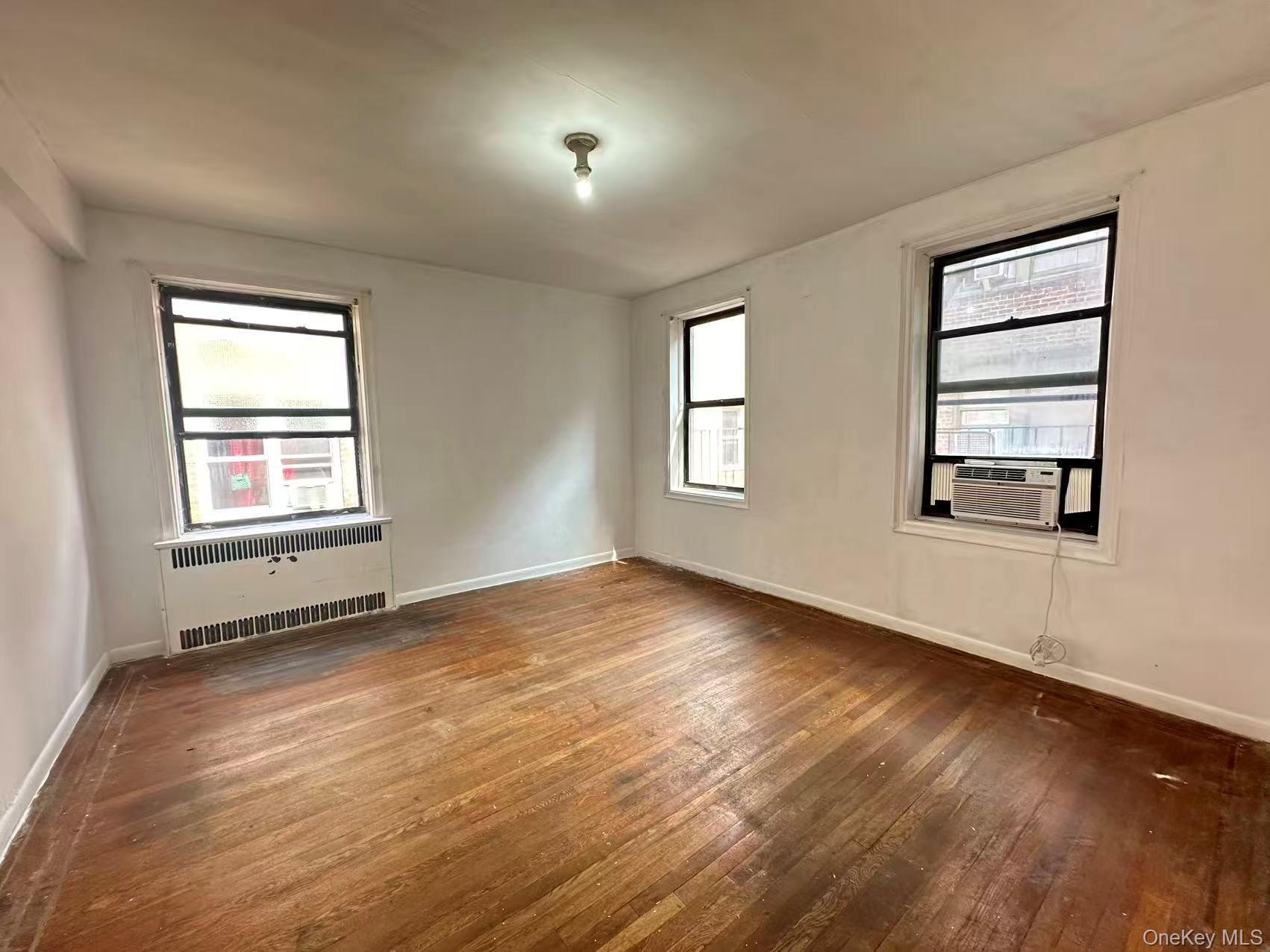 #6 photo, 33-38 Parsons Boulevard, クイーンズ区 Flushing , NY 11354