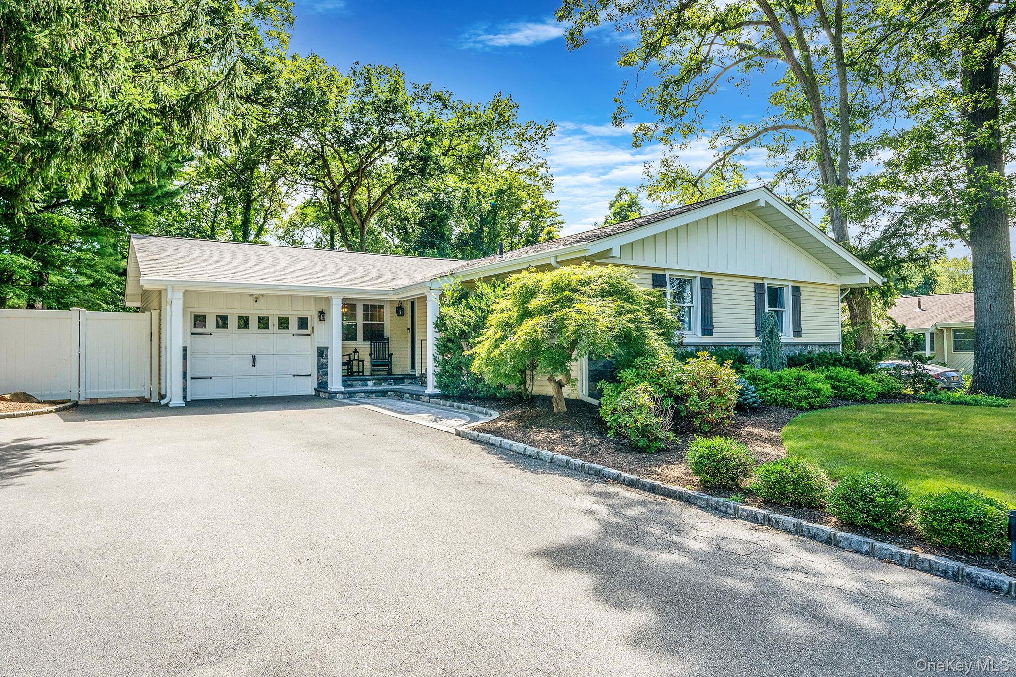 #1 photo, 85 Eagle Lane, सफ़ोक काउंटी Hauppauge , NY 11788