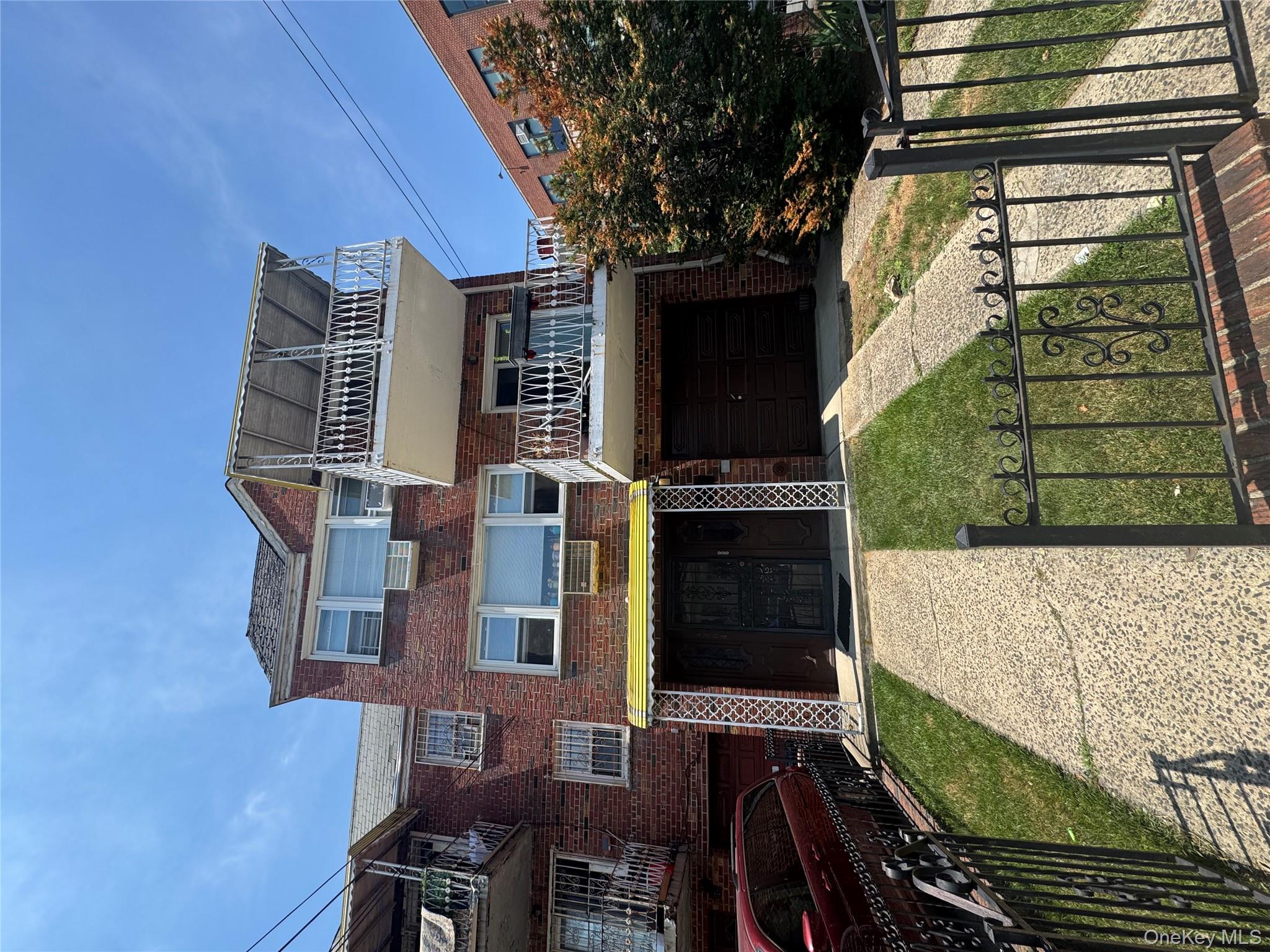 #1 photo, 4304 72nd Street, वुडसाइड Woodside , NY 11377