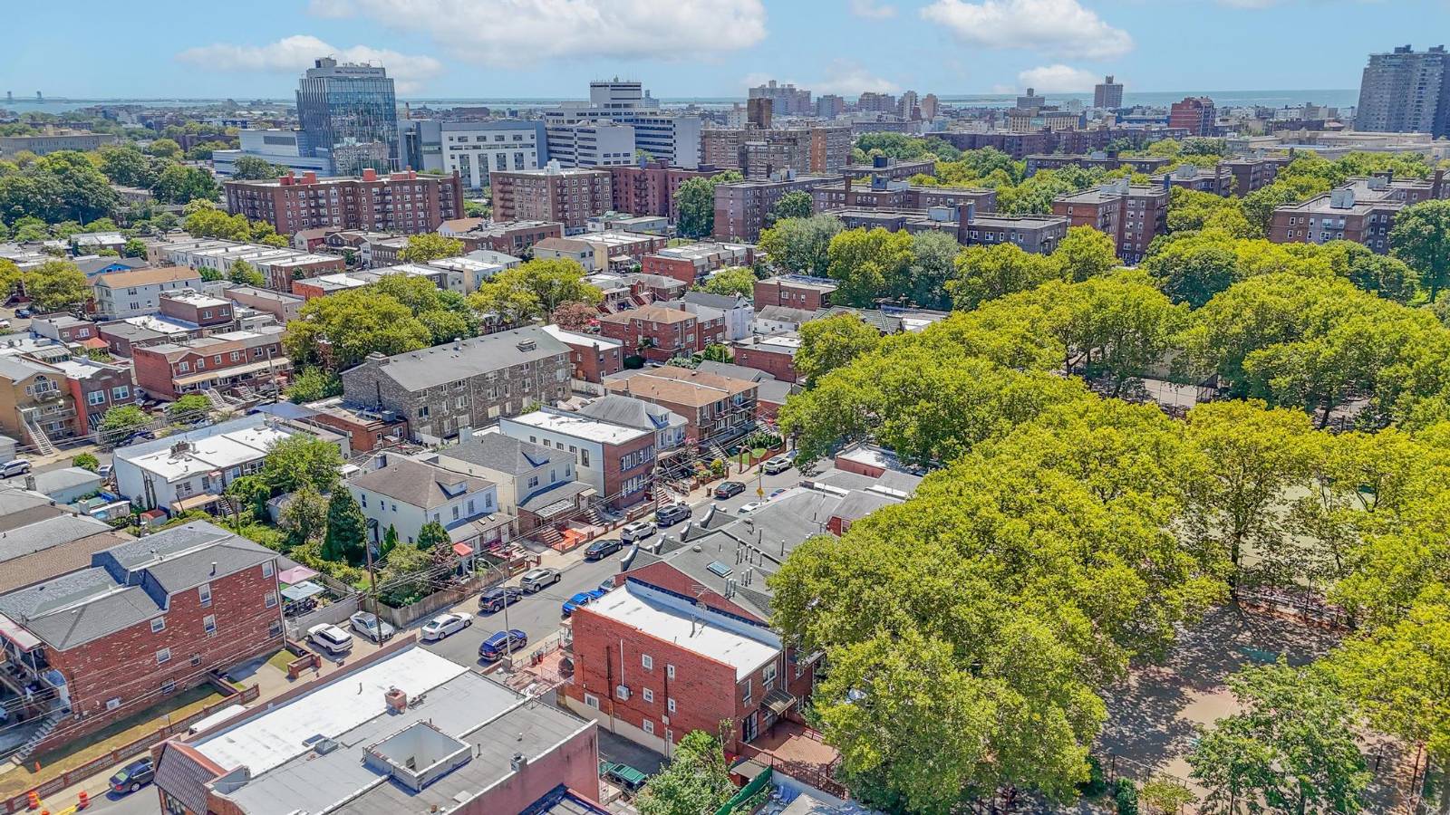 #5 photo, 2518 W 1st St, ブルックリン区 Gravesend , NY 11223