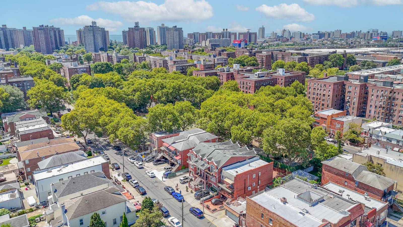 #6 photo, 2518 W 1st St, ブルックリン区 Gravesend , NY 11223