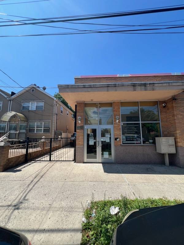 #3 photo, 1314 Rockaway Pkwy, ブルックリン区 Canarsie , NY 11236