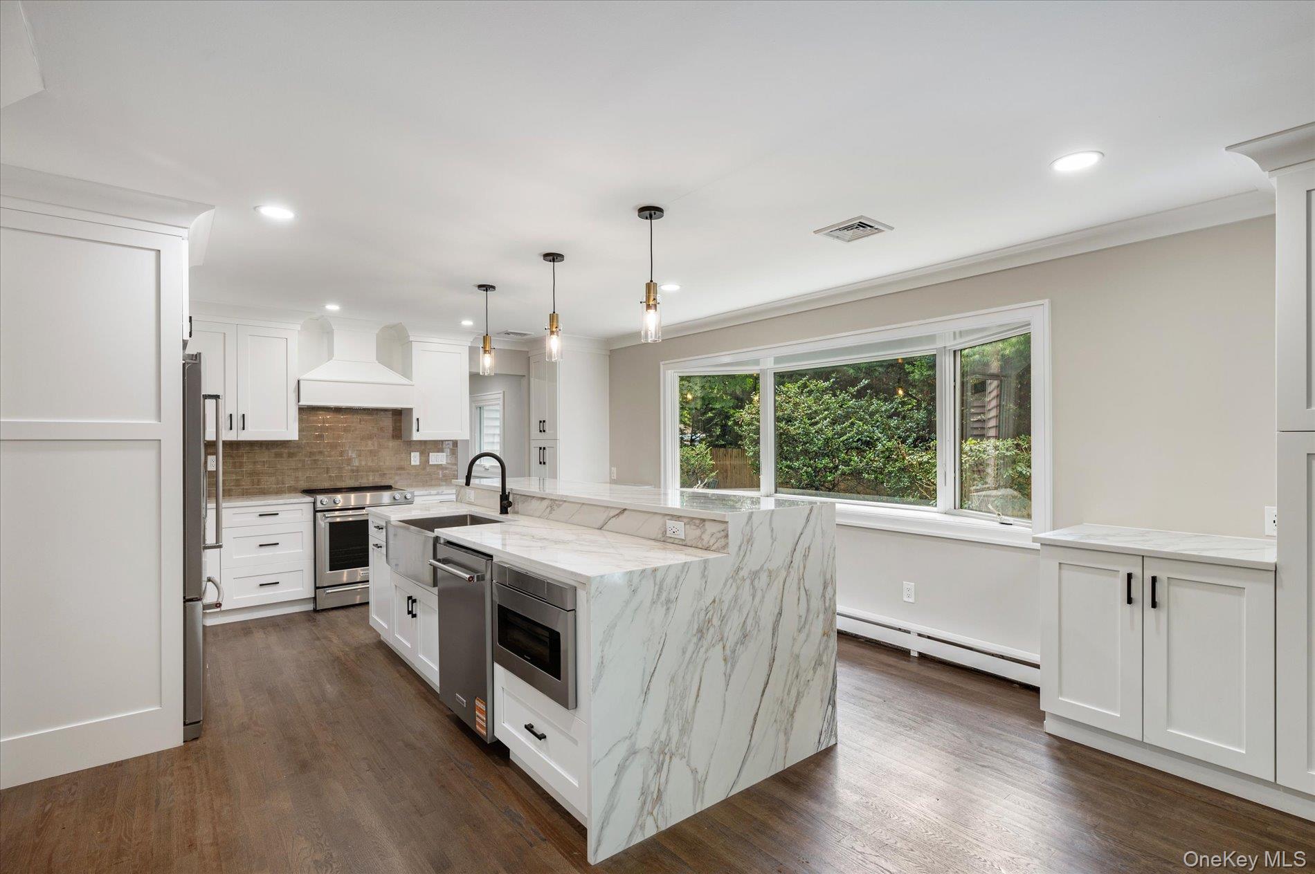 #10 photo, 20 Melody Lane, サフォーク郡 Kings Park , NY 11754