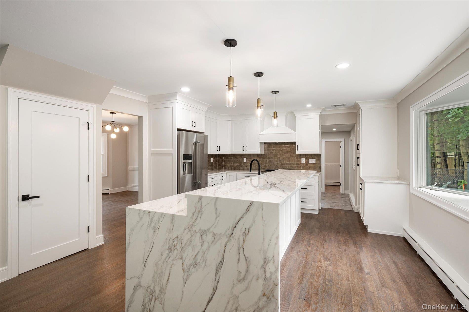 #11 photo, 20 Melody Lane, サフォーク郡 Kings Park , NY 11754