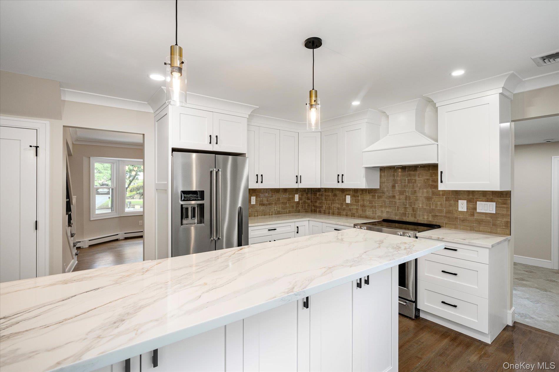 #12 photo, 20 Melody Lane, サフォーク郡 Kings Park , NY 11754