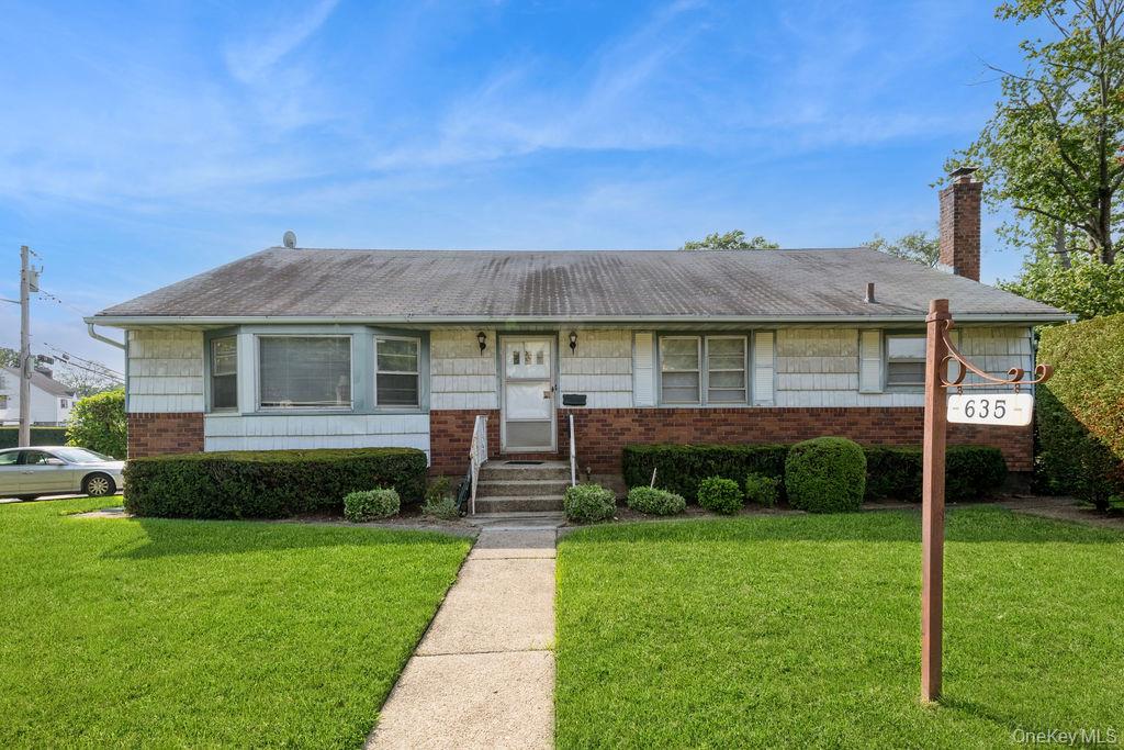 #1 photo, 635 Hempstead Avenue, West Hempstead , NY 11552