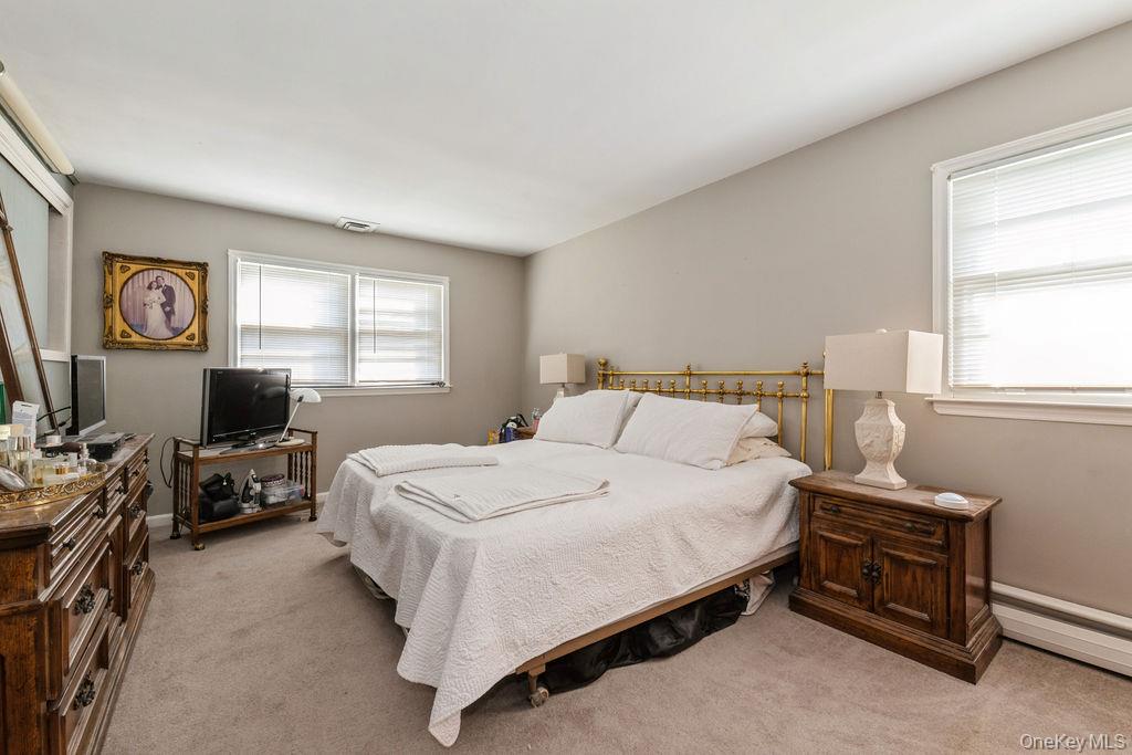 #10 photo, 635 Hempstead Avenue, West Hempstead , NY 11552