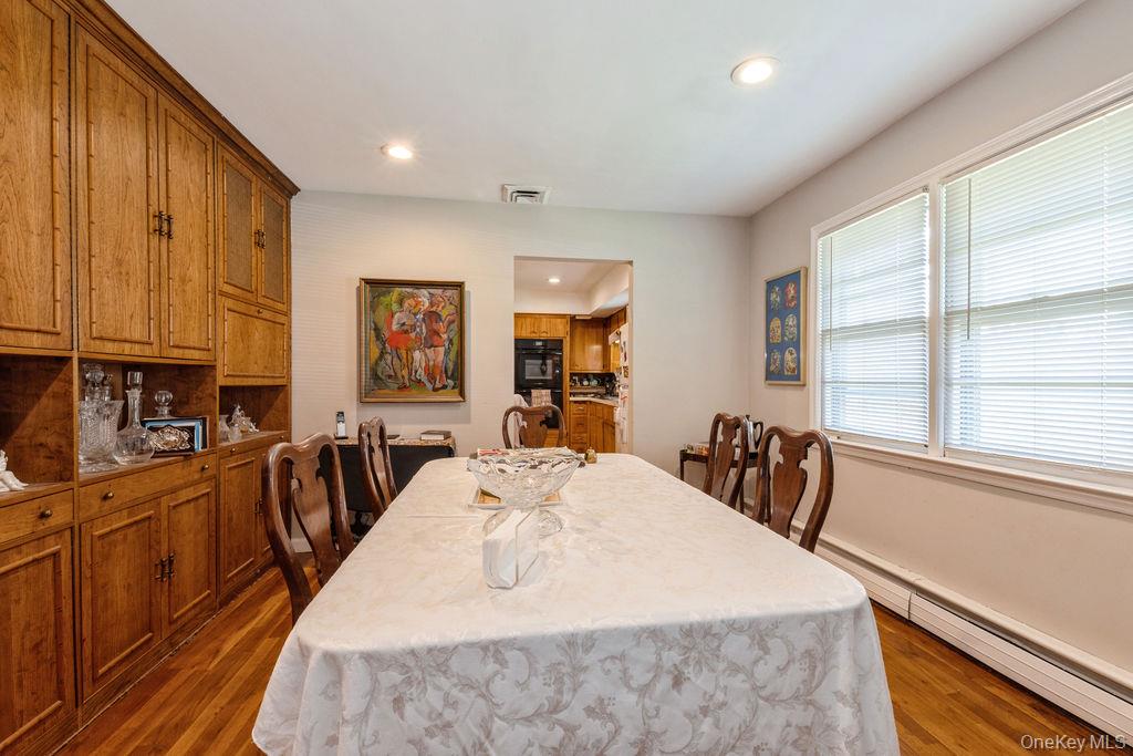 #5 photo, 635 Hempstead Avenue, West Hempstead , NY 11552