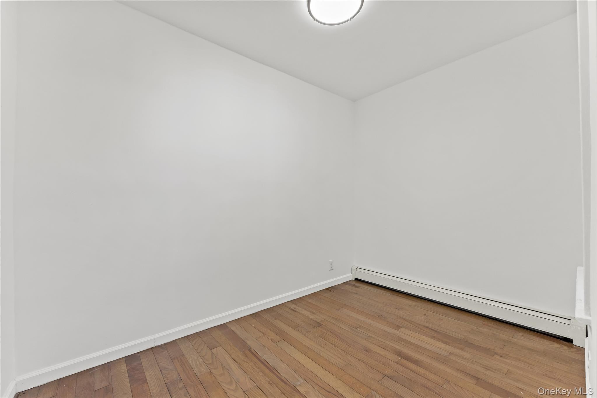 #10 photo, 48-35 Clearview Expressway, クイーンズ区 Bayside , NY 11364