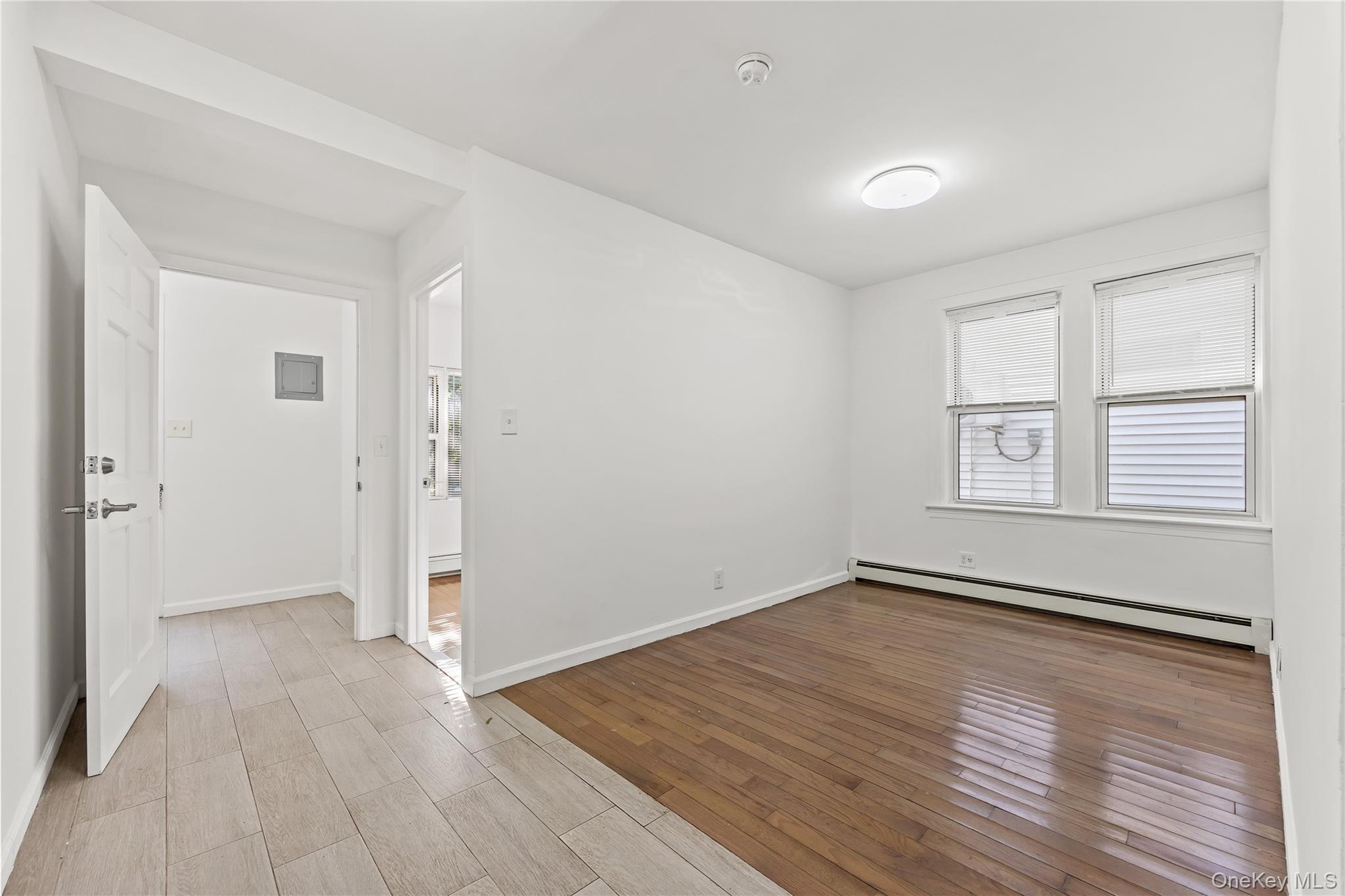 #12 photo, 48-35 Clearview Expressway, クイーンズ区 Bayside , NY 11364