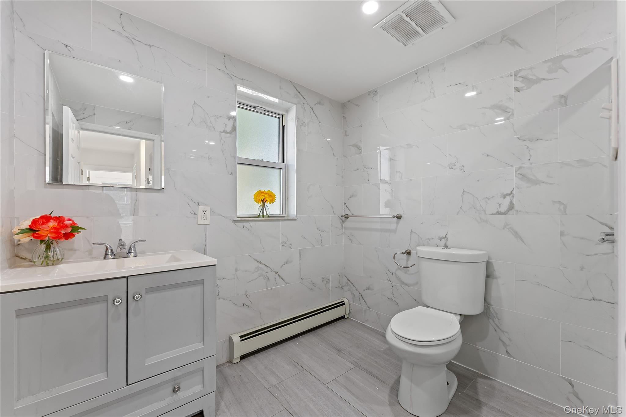 #16 photo, 48-35 Clearview Expressway, クイーンズ区 Bayside , NY 11364