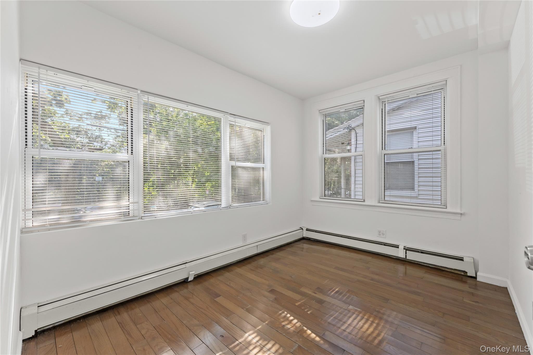 #6 photo, 48-35 Clearview Expressway, クイーンズ区 Bayside , NY 11364