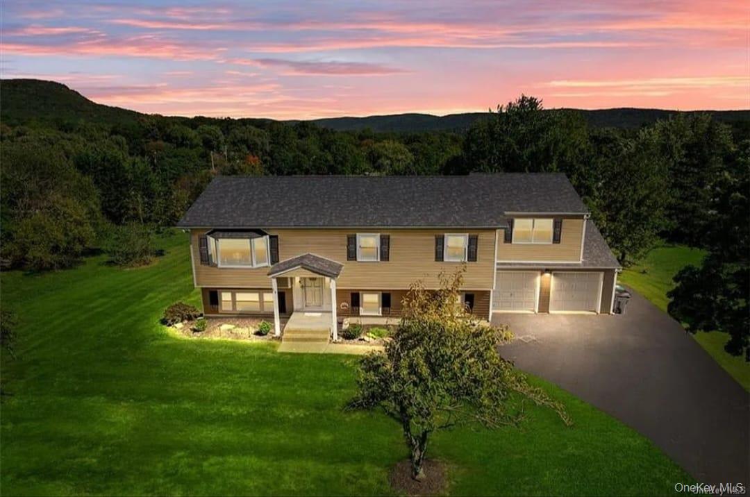 #4 photo, 13 Regina Drive, Highland Mills , NY 10930