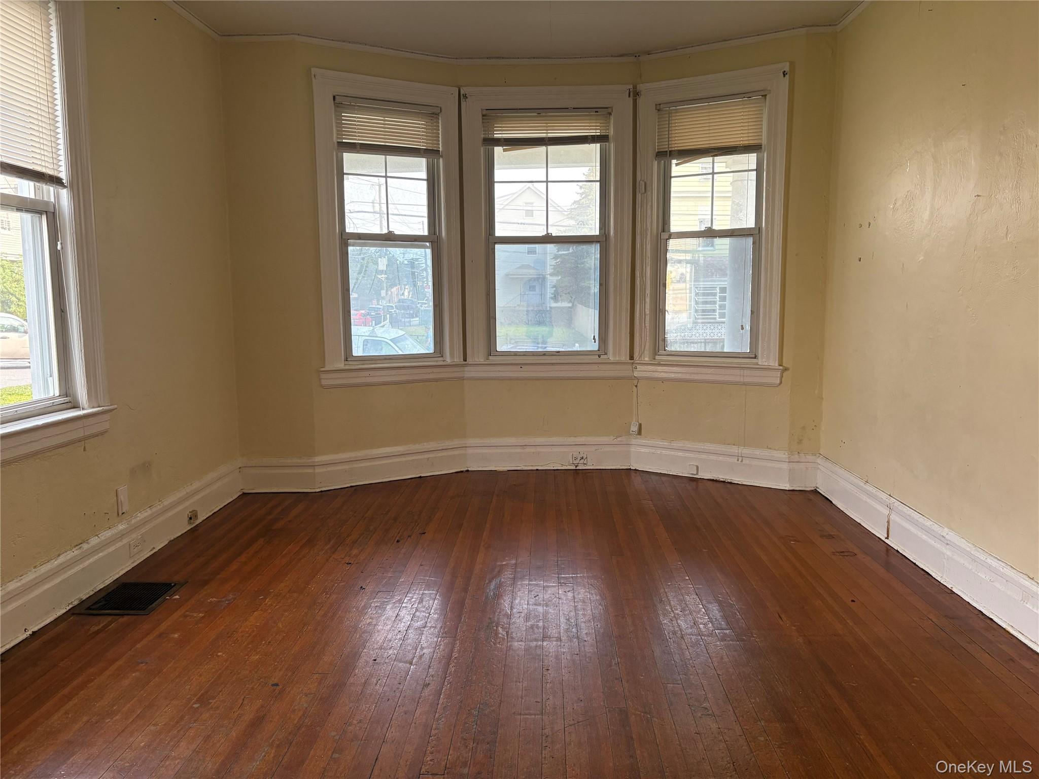 #5 photo, 83 Washington Avenue, New Rochelle , NY 10801