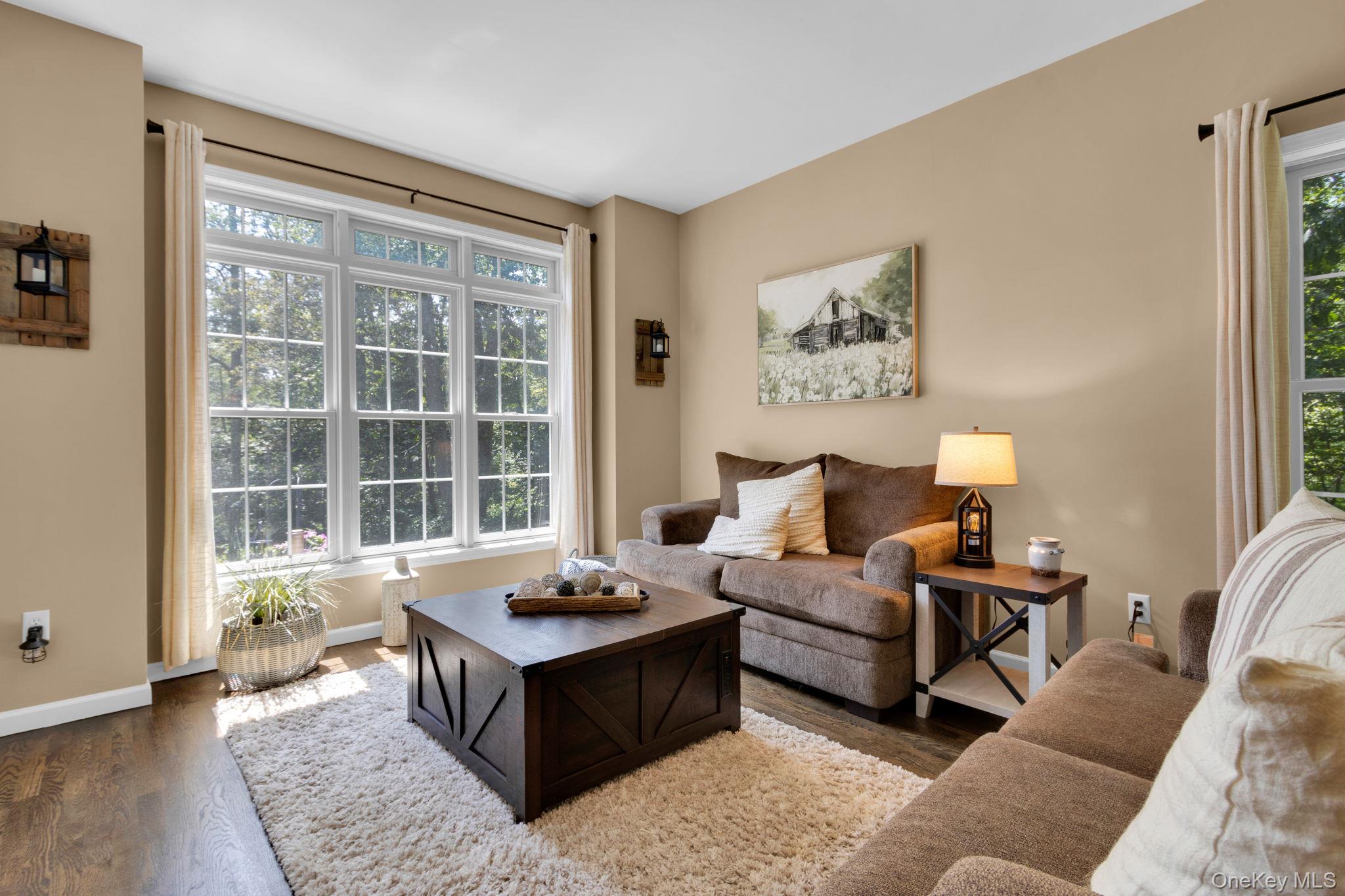 #4 photo, 97 Shagbark Lane, Hopewell Junction , NY 12533