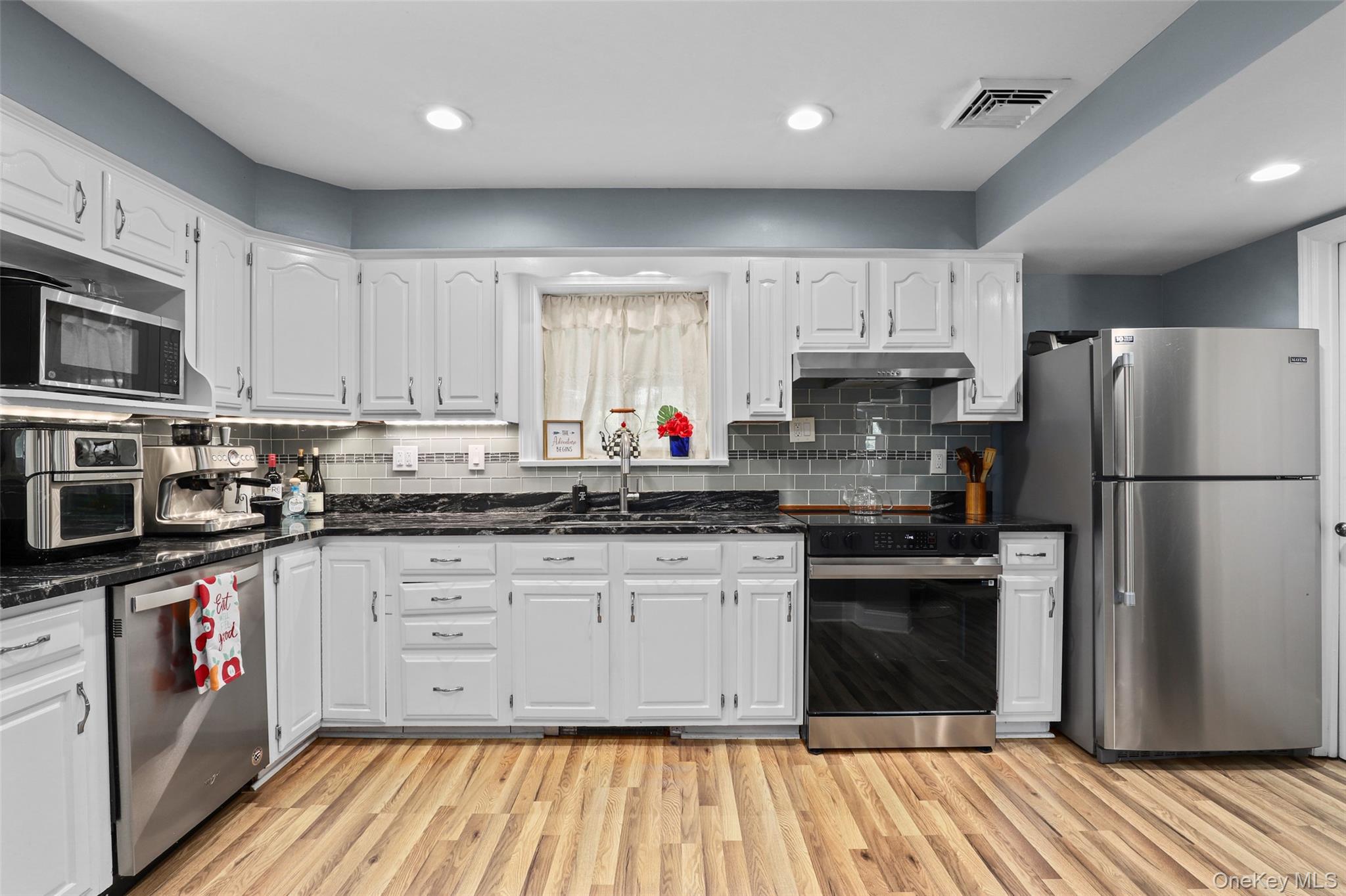 #4 photo, 3 Bedford Road, Carmel , NY 10512