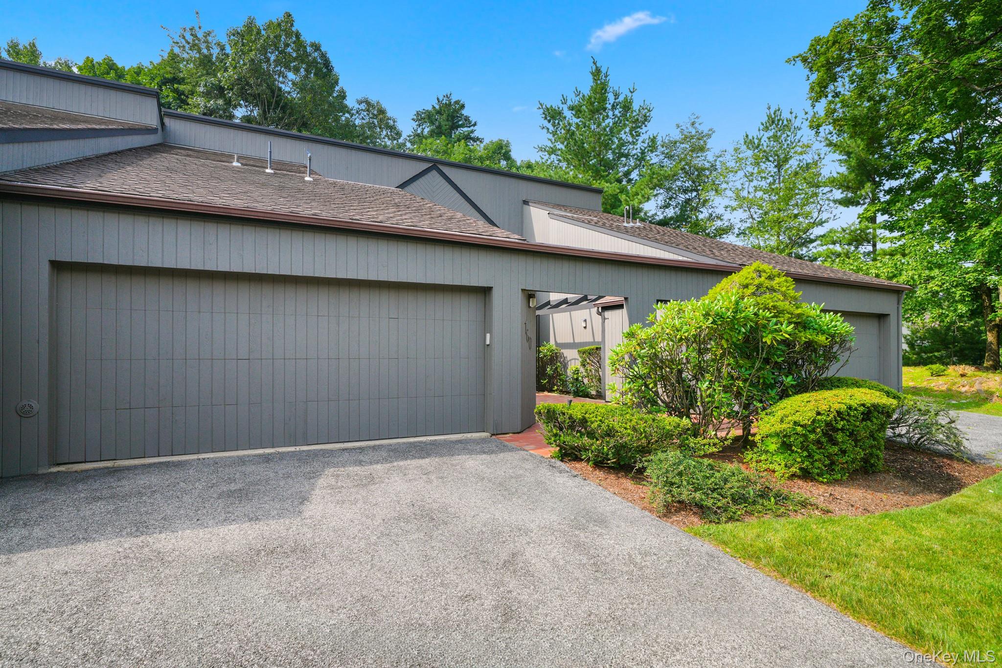 #1 photo, 160 Stone Oaks Drive, 纽约州 Hartsdale , NY 10530