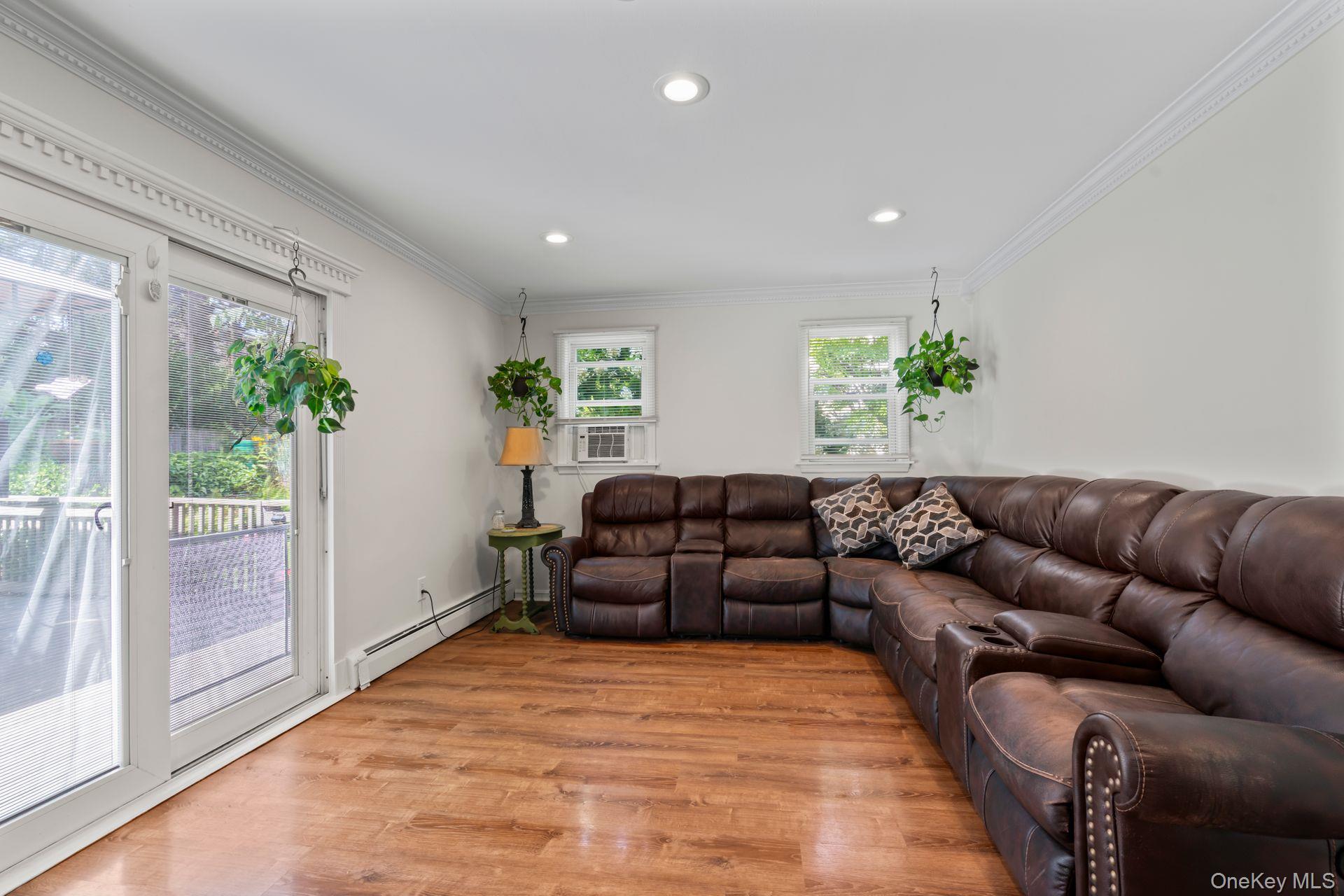 #11 photo, 6 Emil Court, サフォーク郡 Huntington , NY 11743