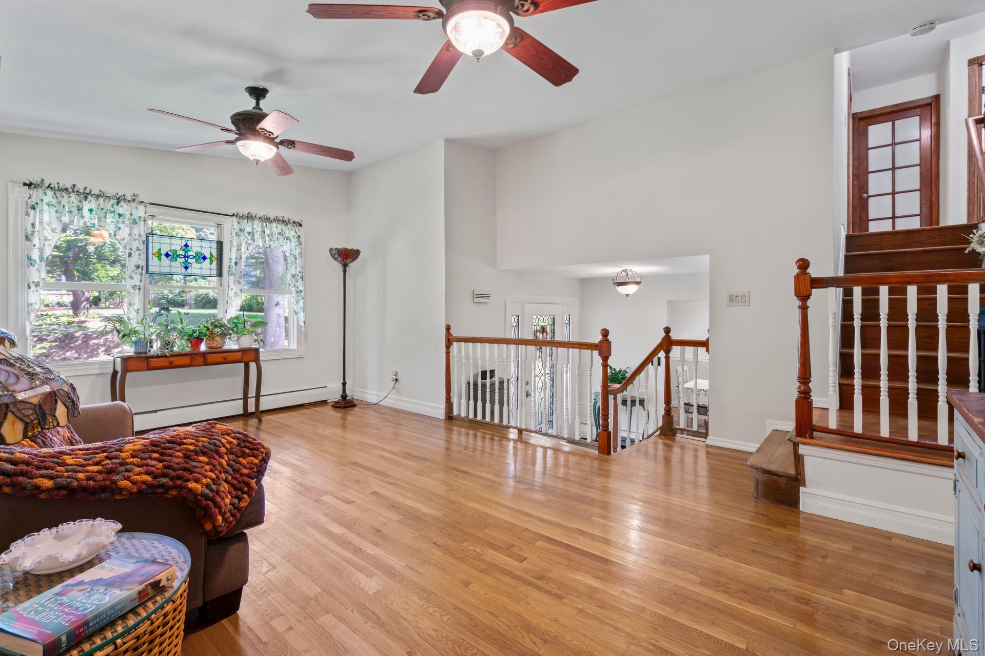 #13 photo, 6 Emil Court, サフォーク郡 Huntington , NY 11743