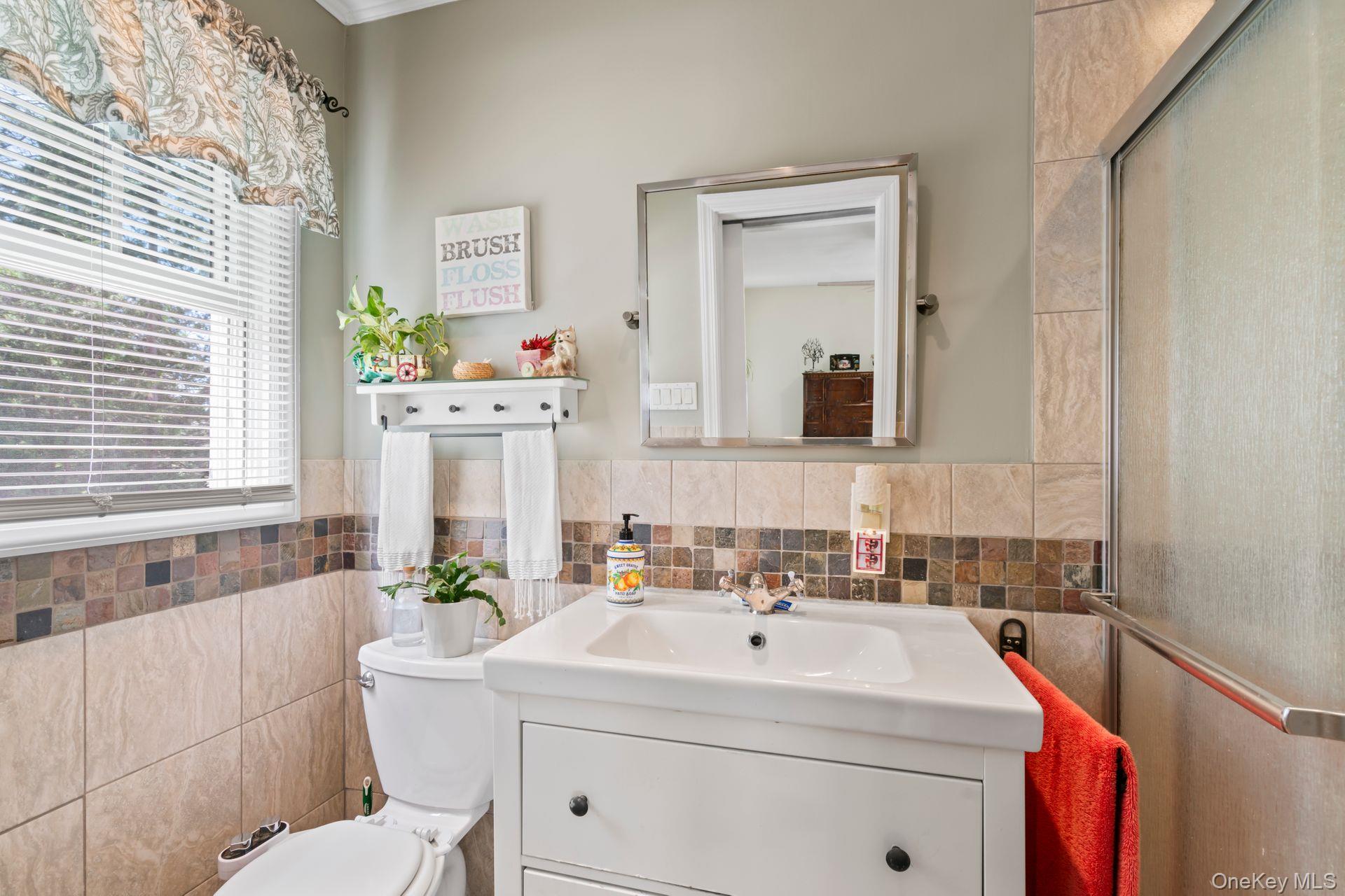 #17 photo, 6 Emil Court, サフォーク郡 Huntington , NY 11743