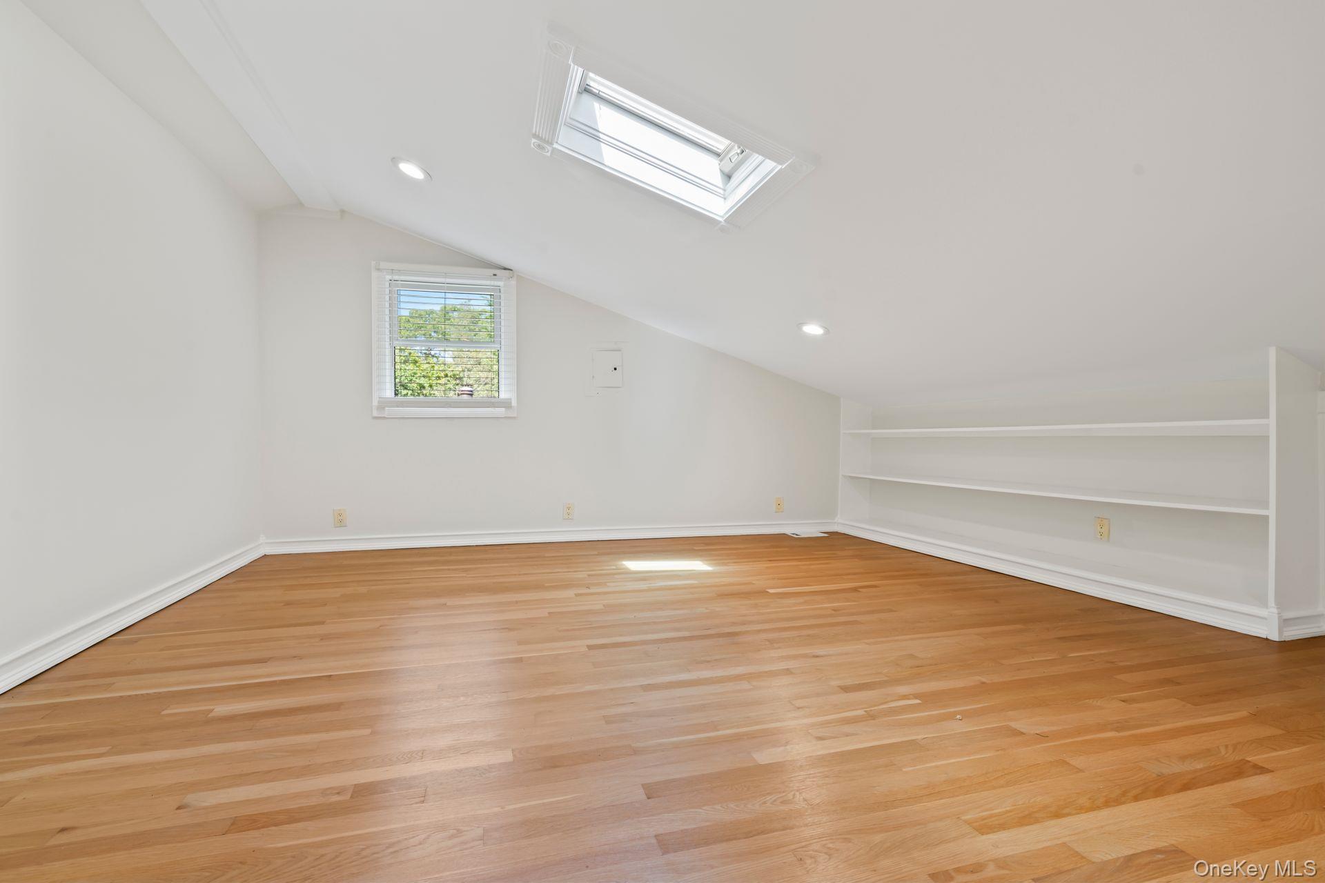 #19 photo, 6 Emil Court, サフォーク郡 Huntington , NY 11743