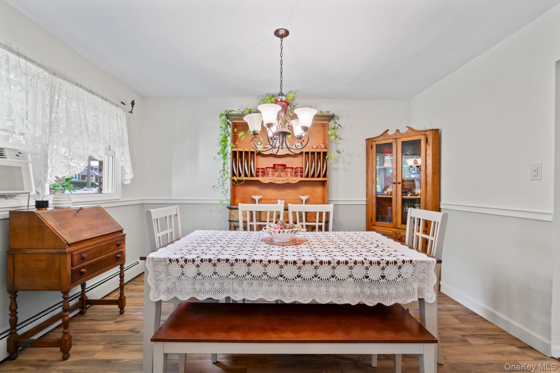 #8 photo, 6 Emil Court, サフォーク郡 Huntington , NY 11743