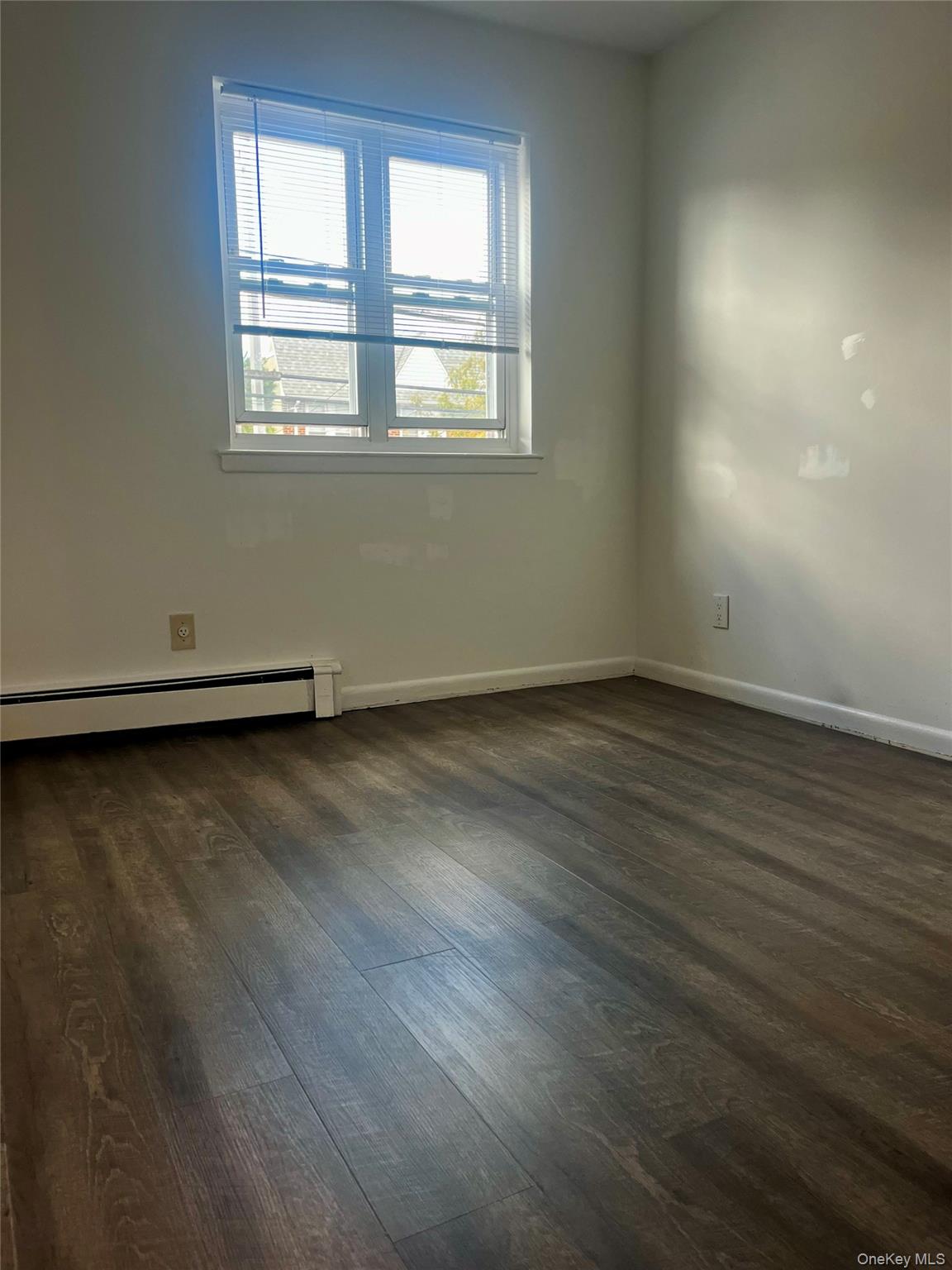 #12 photo, 25-59 46th Street, クイーンズ区 Astoria , NY 11103